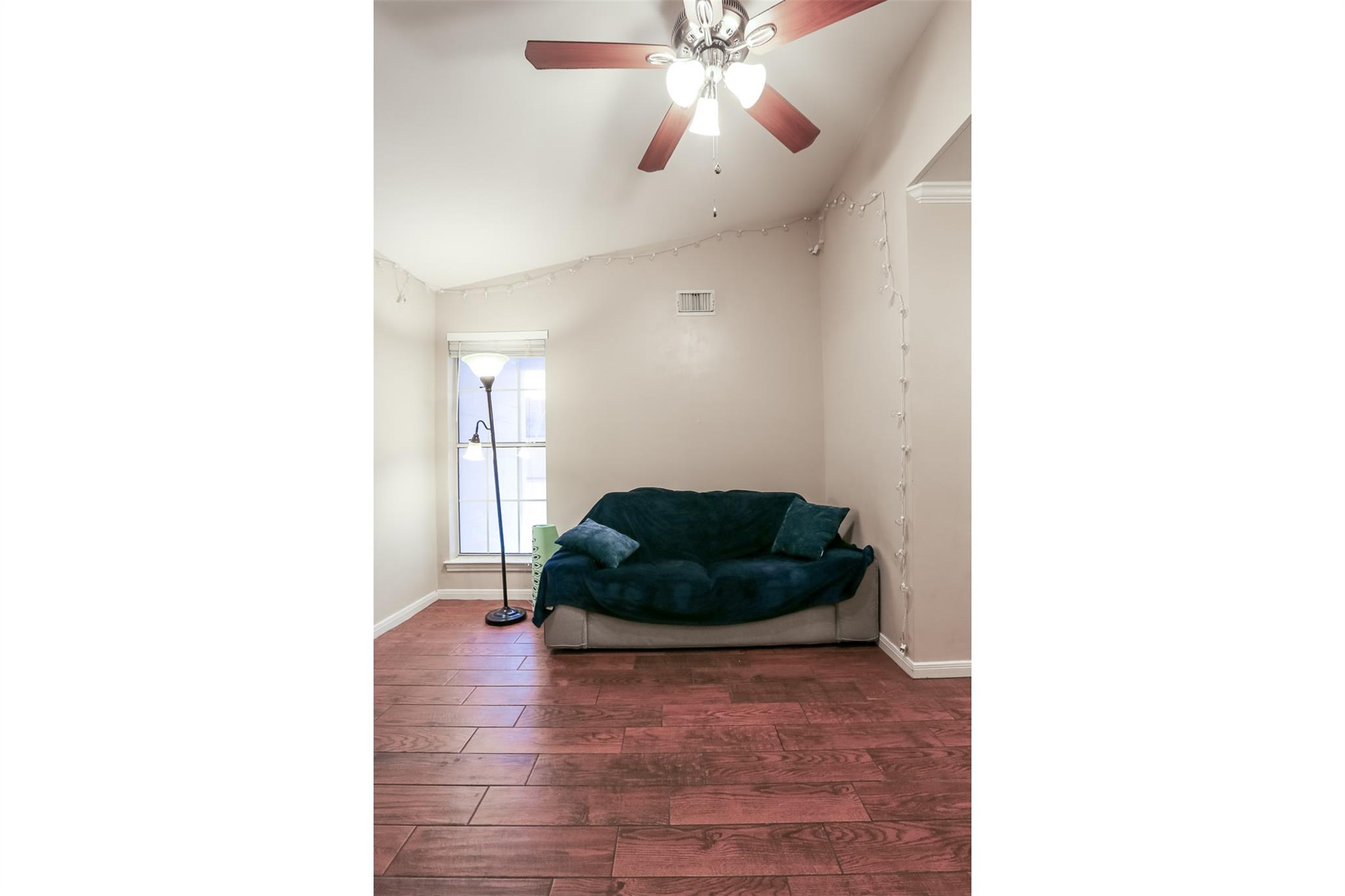 501 W 26th St # 312, Austin, TX 78705