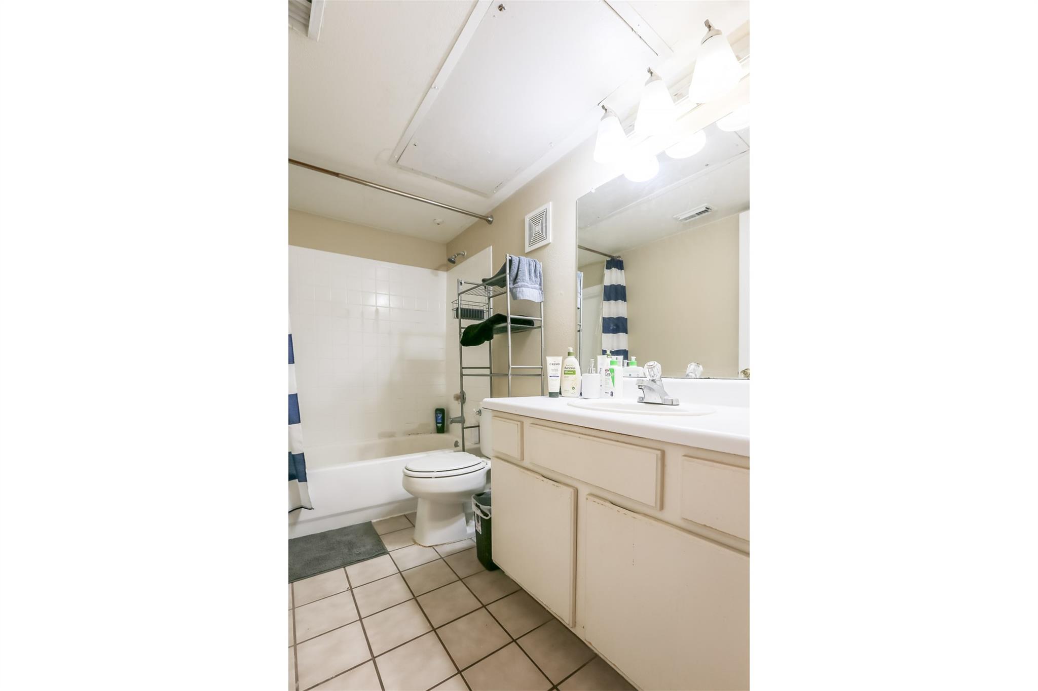 501 W 26th St # 312, Austin, TX 78705