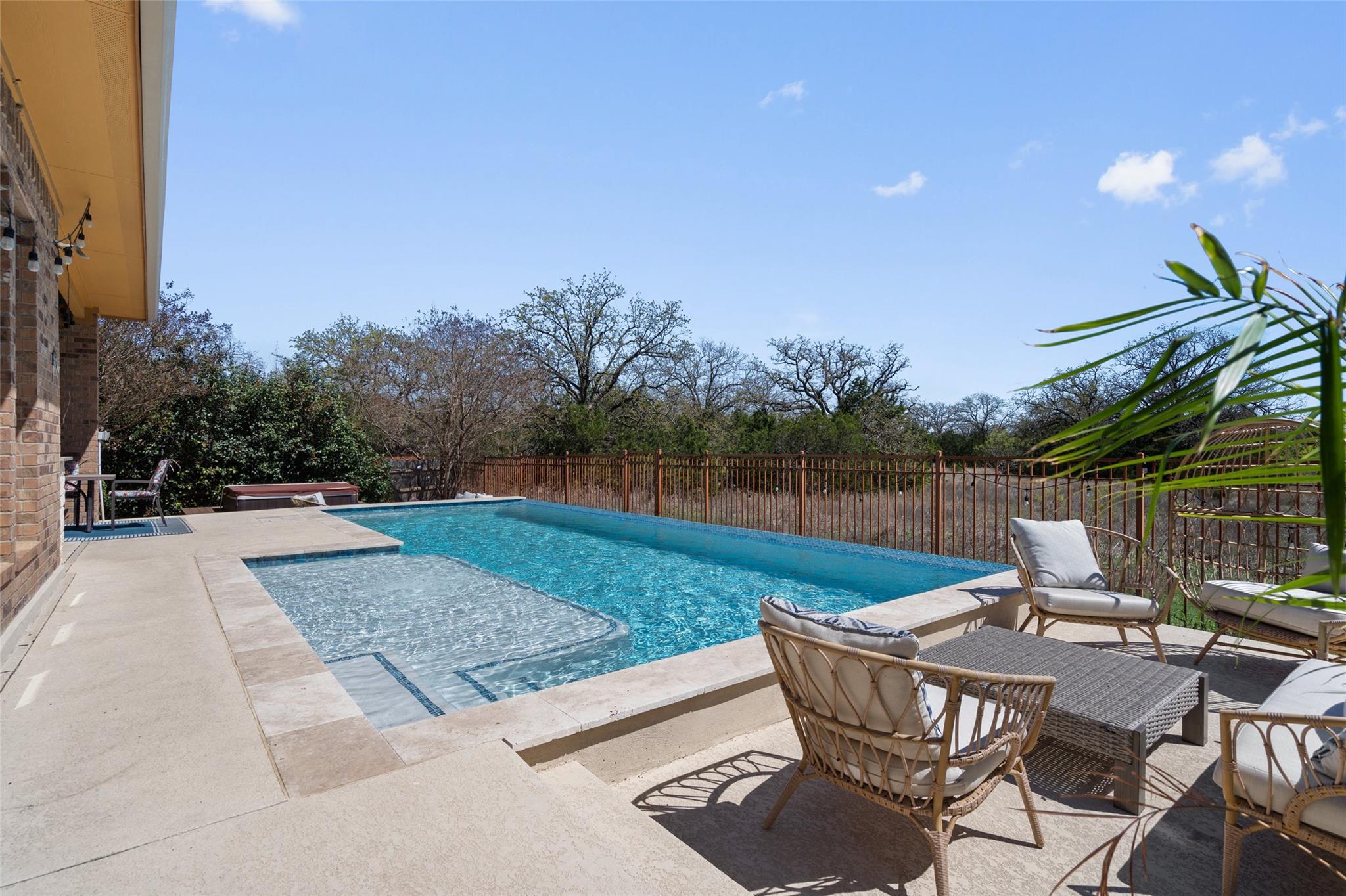 2937 Desert Candle Dr, Round Rock, TX 78681