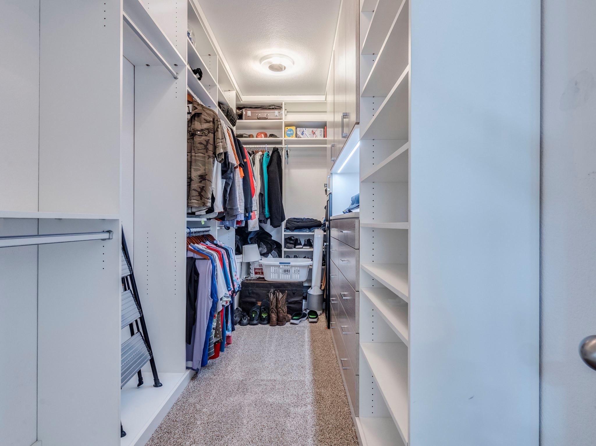 201 Abbott Dr, Austin, TX 78737