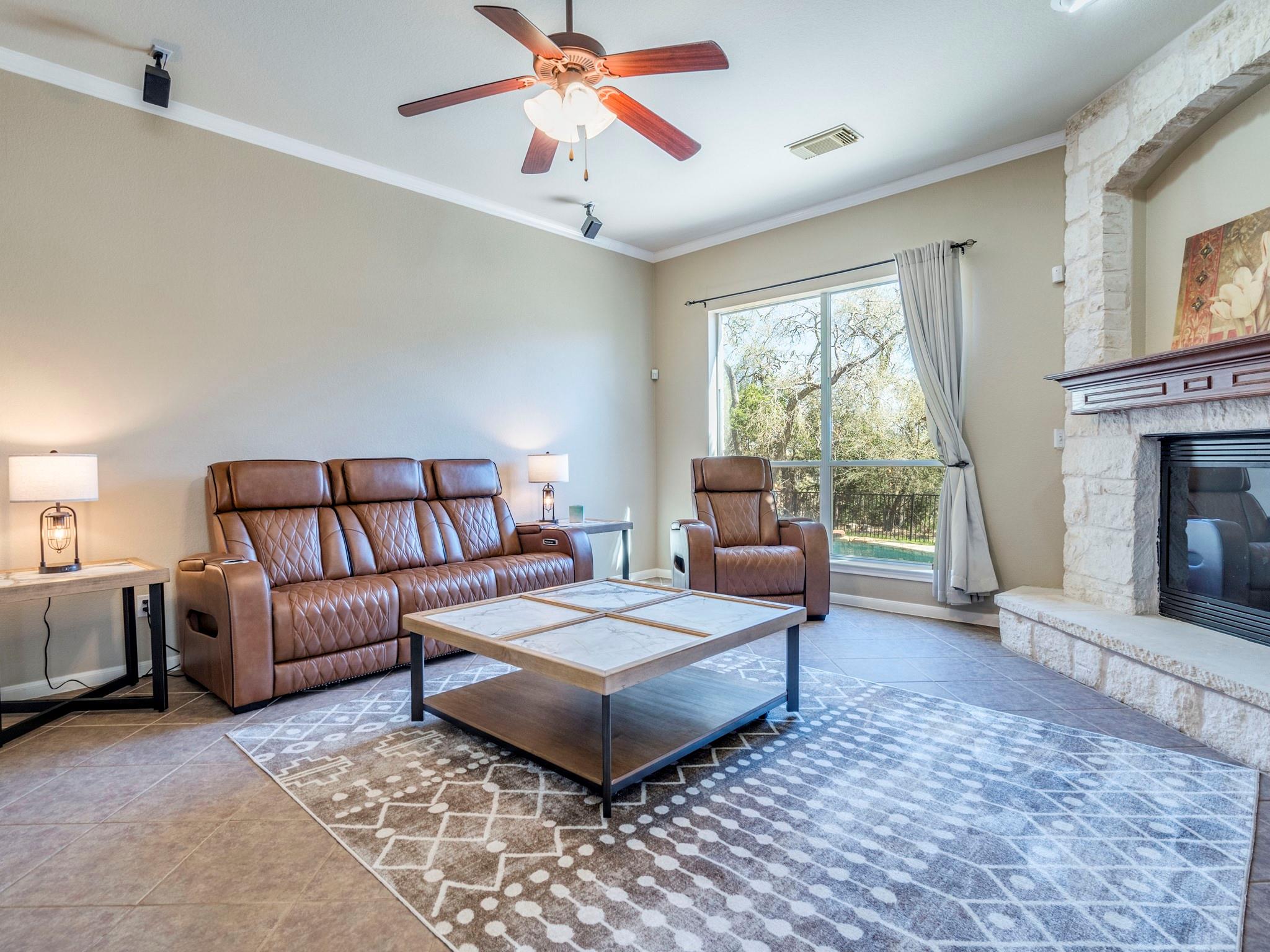 201 Abbott Dr, Austin, TX 78737