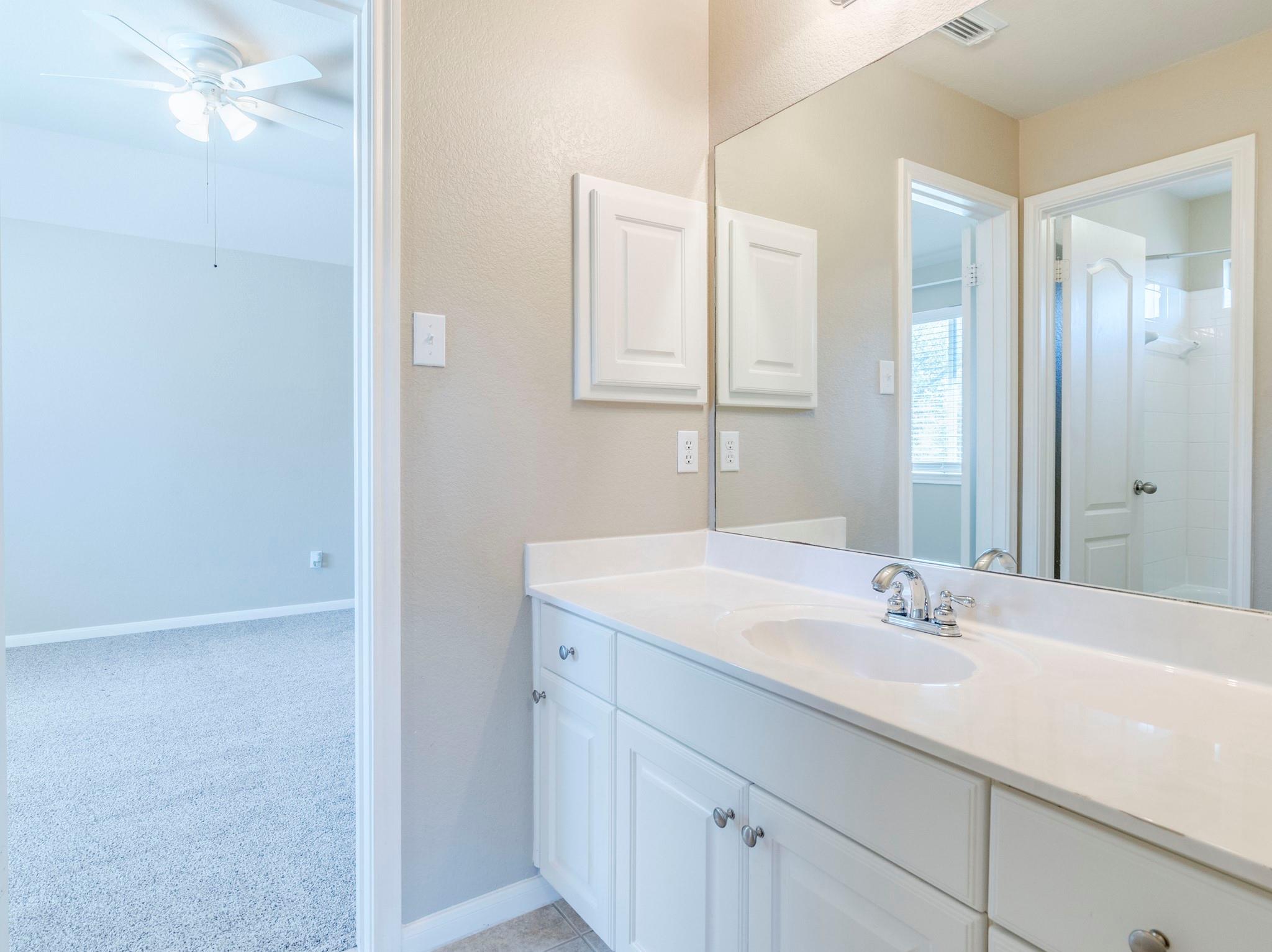 201 Abbott Dr, Austin, TX 78737