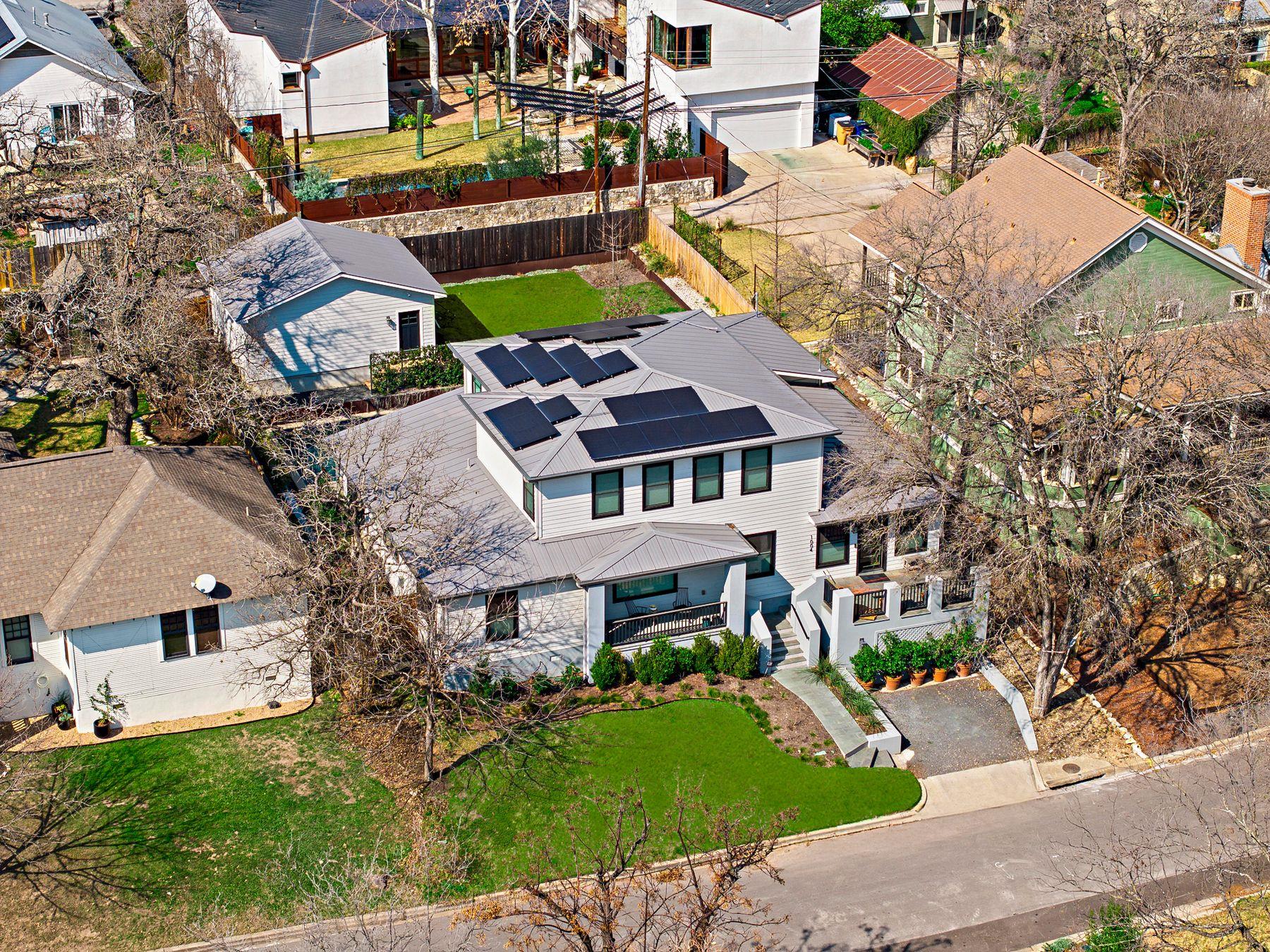 1004 Maufrais St, Austin, TX 78703