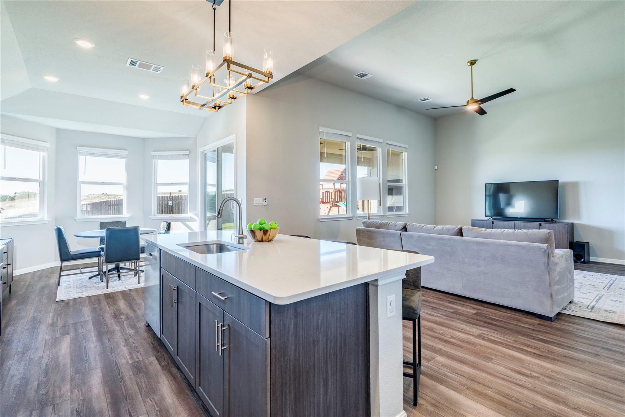 450 Sue Peaks Loop, Dripping Springs, TX 78620