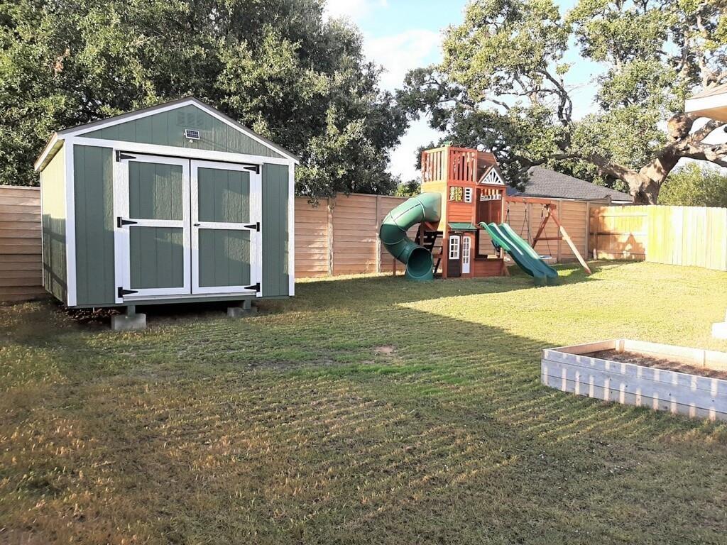 161 Syrah Ct, Leander, TX 78641