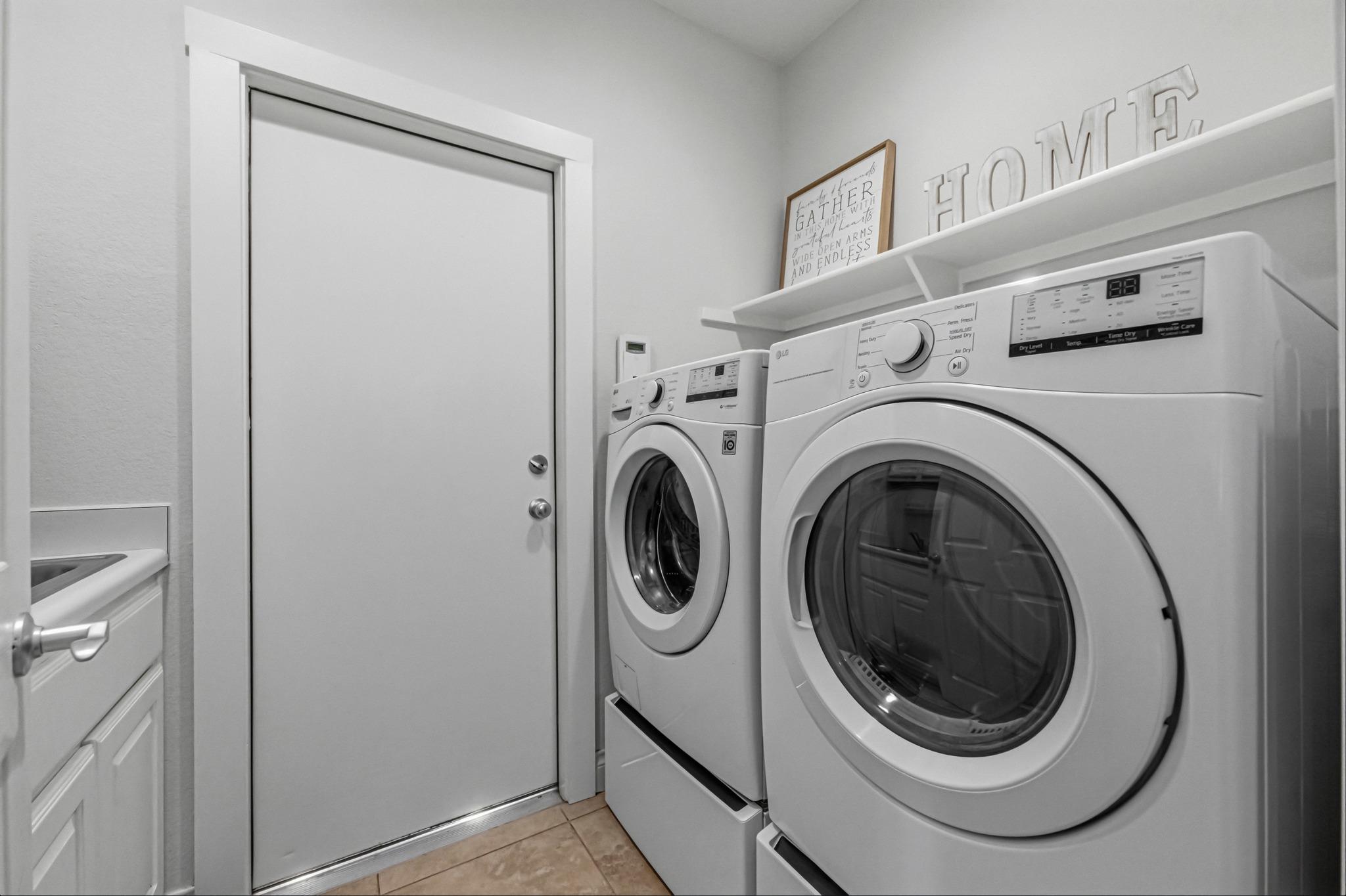 11916 LOOMIS Dr, Austin, TX 78738