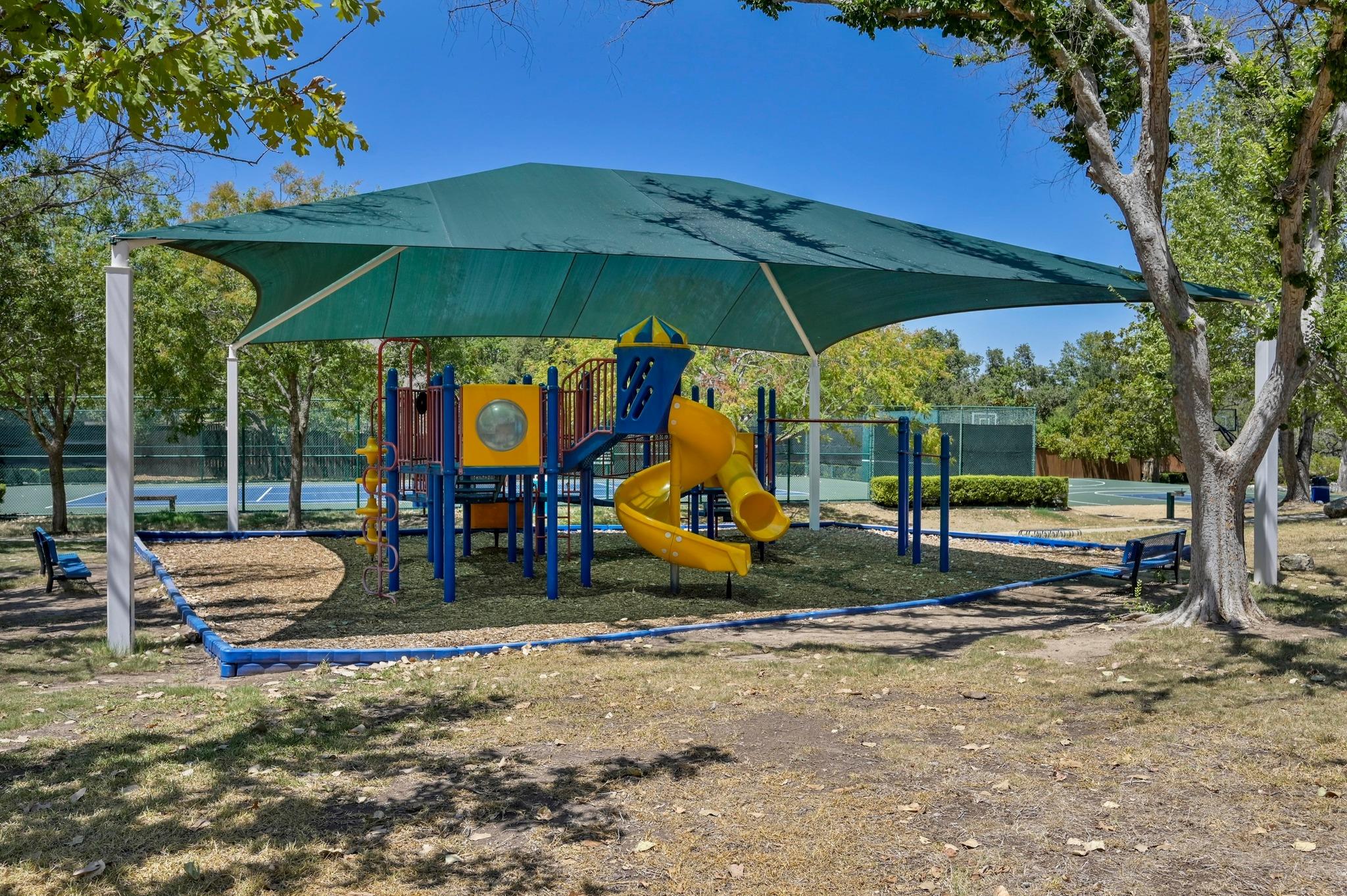 11916 LOOMIS Dr, Austin, TX 78738