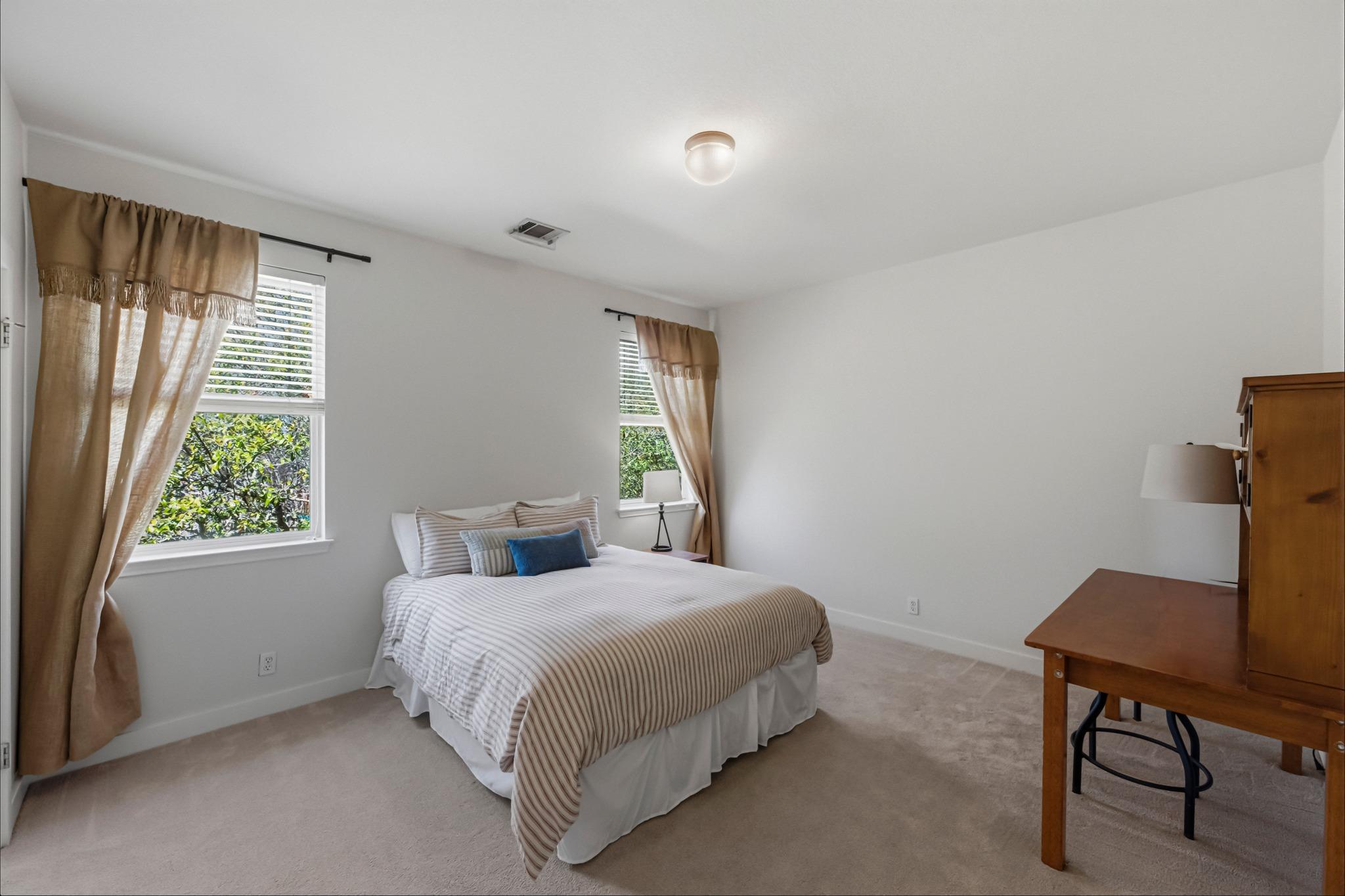 11916 LOOMIS Dr, Austin, TX 78738