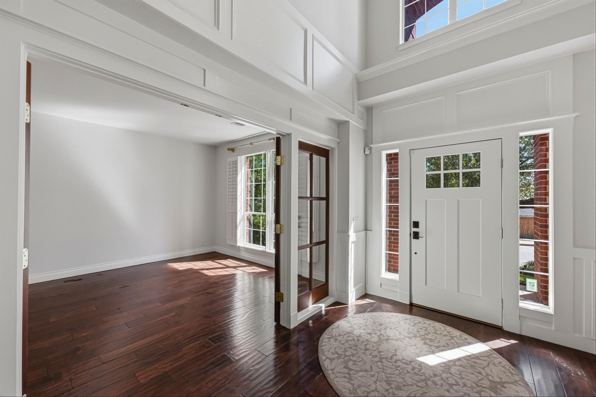 11916 LOOMIS Dr, Austin, TX 78738