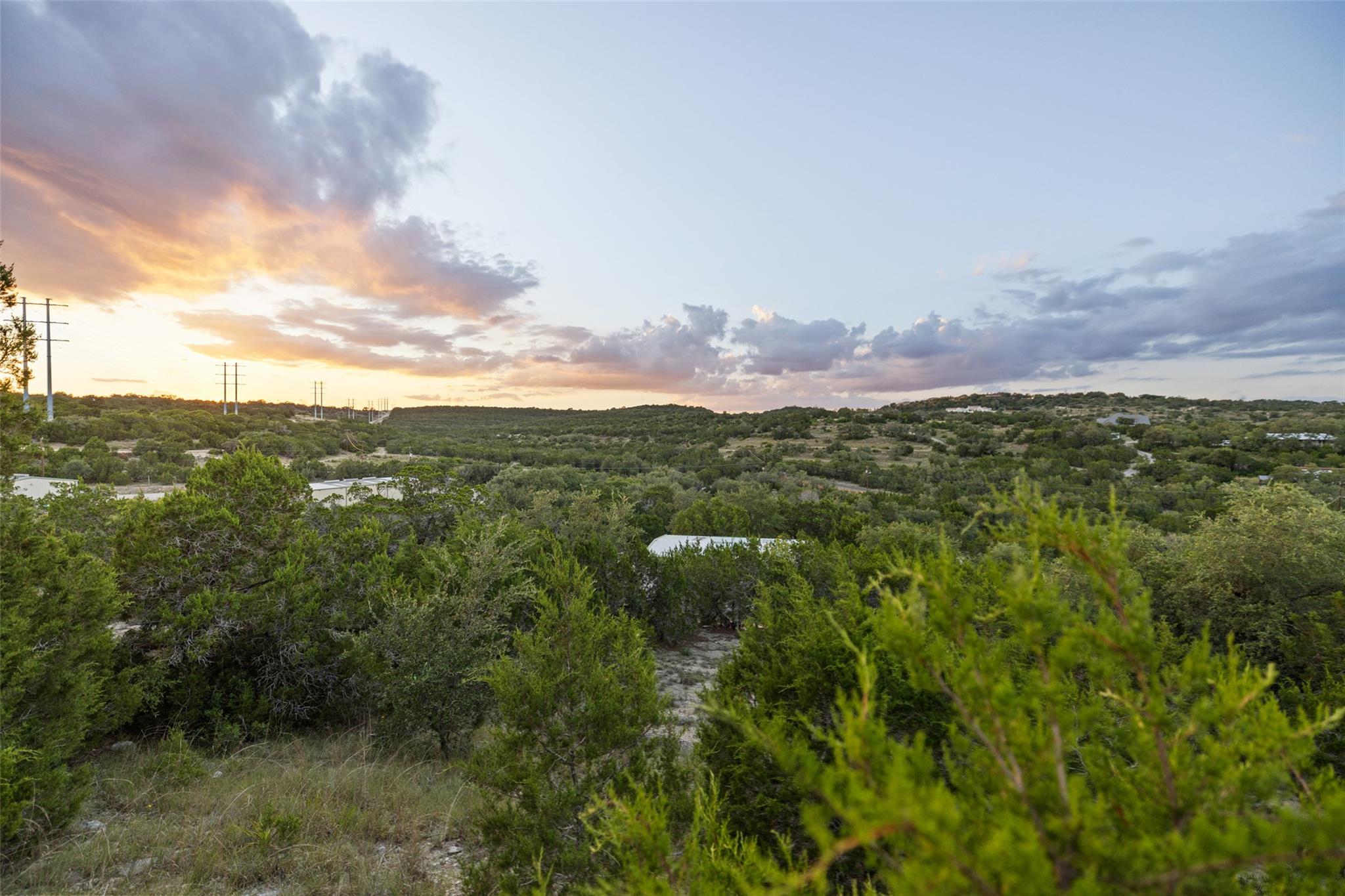 21301 Kathy Ln, Spicewood, TX 78669