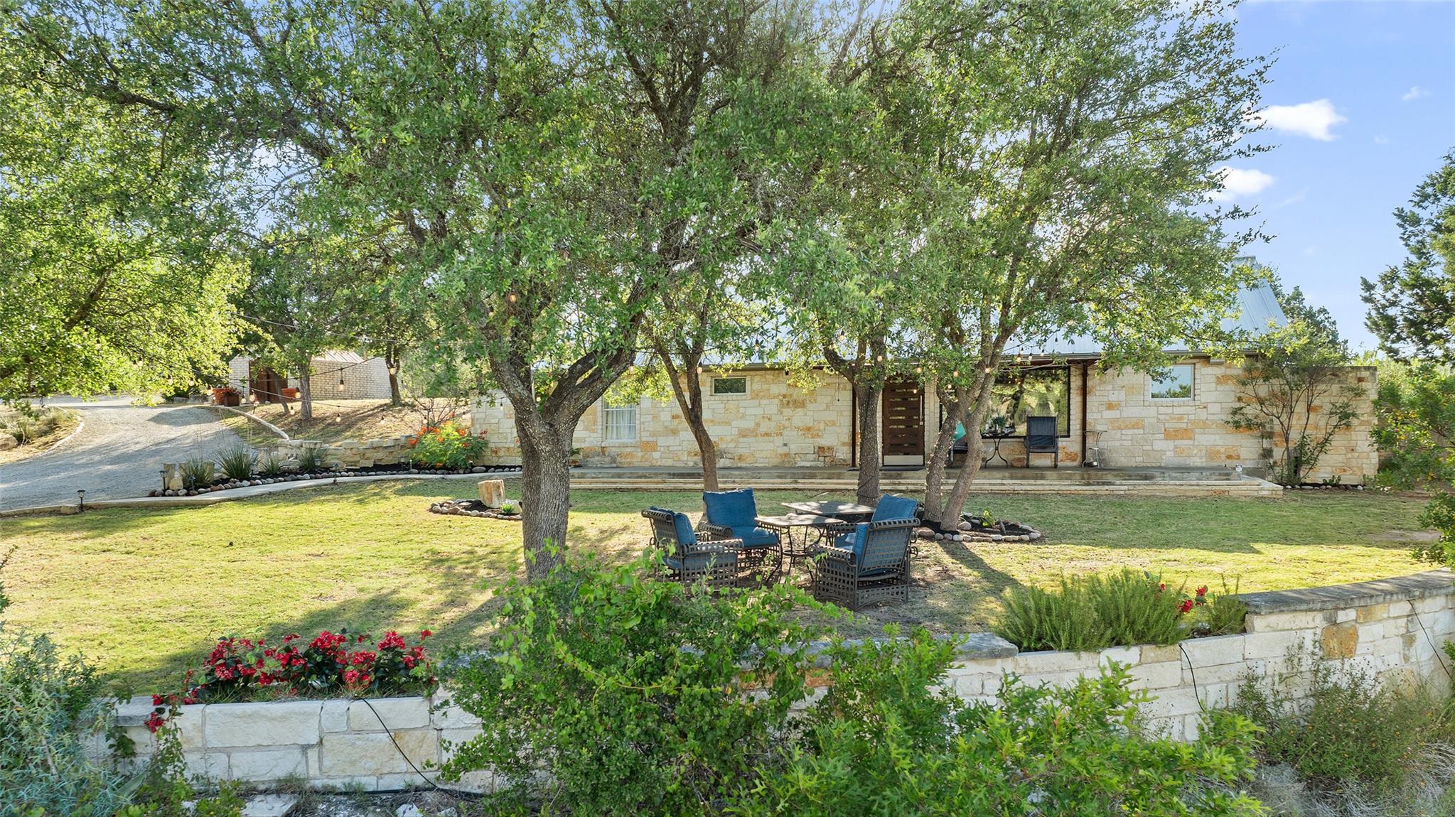 21301 Kathy Ln, Spicewood, TX 78669