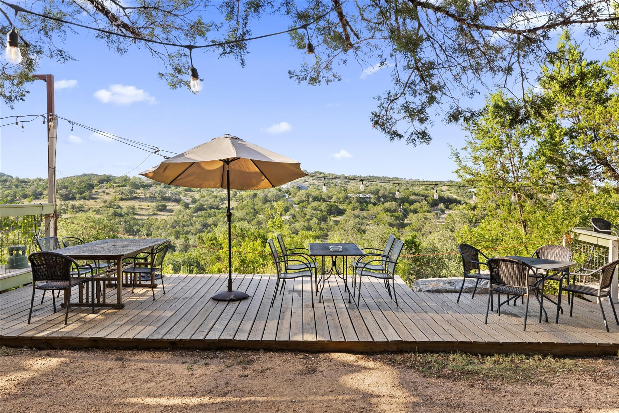 21301 Kathy Ln, Spicewood, TX 78669