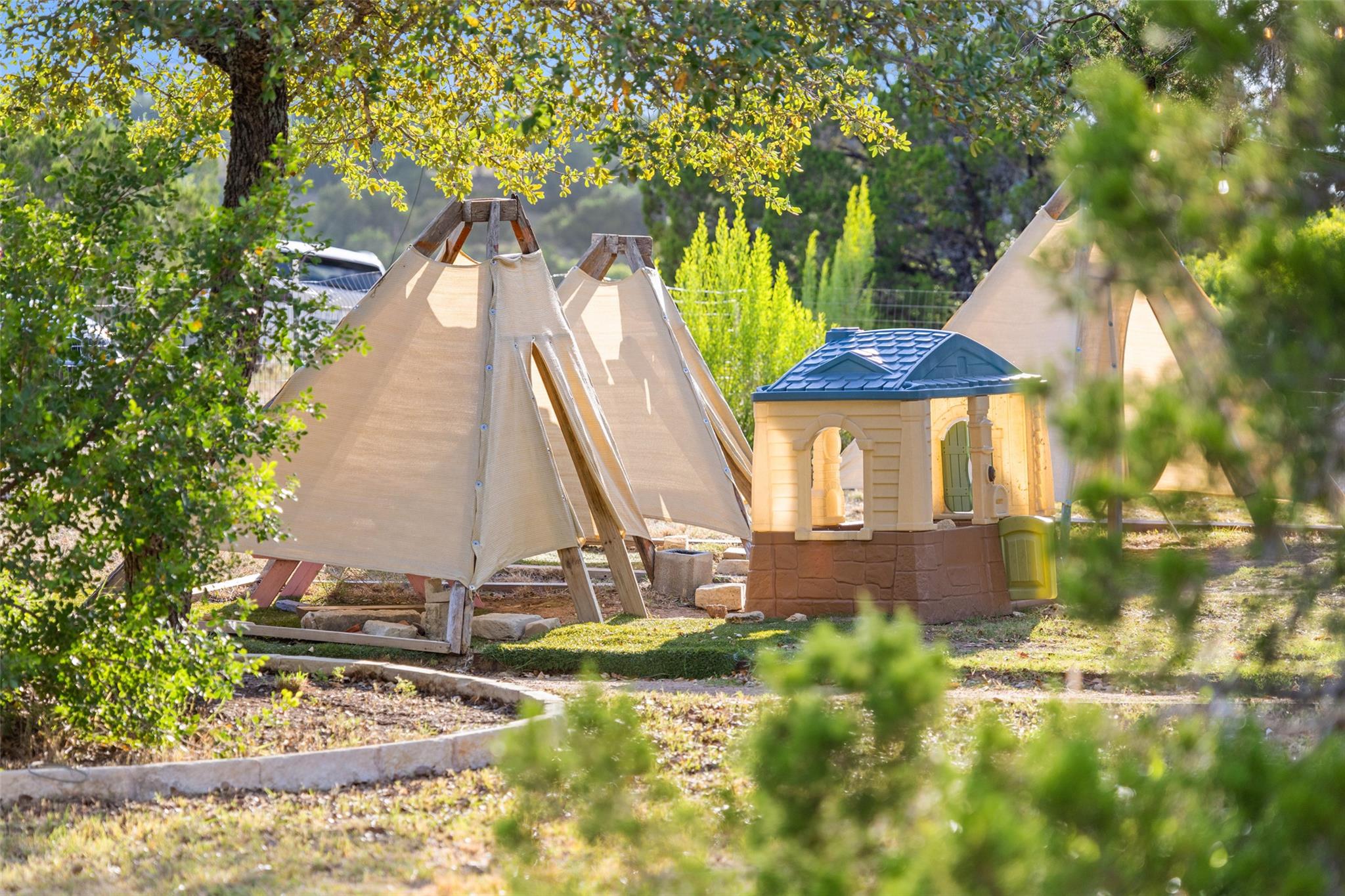 21301 Kathy Ln, Spicewood, TX 78669