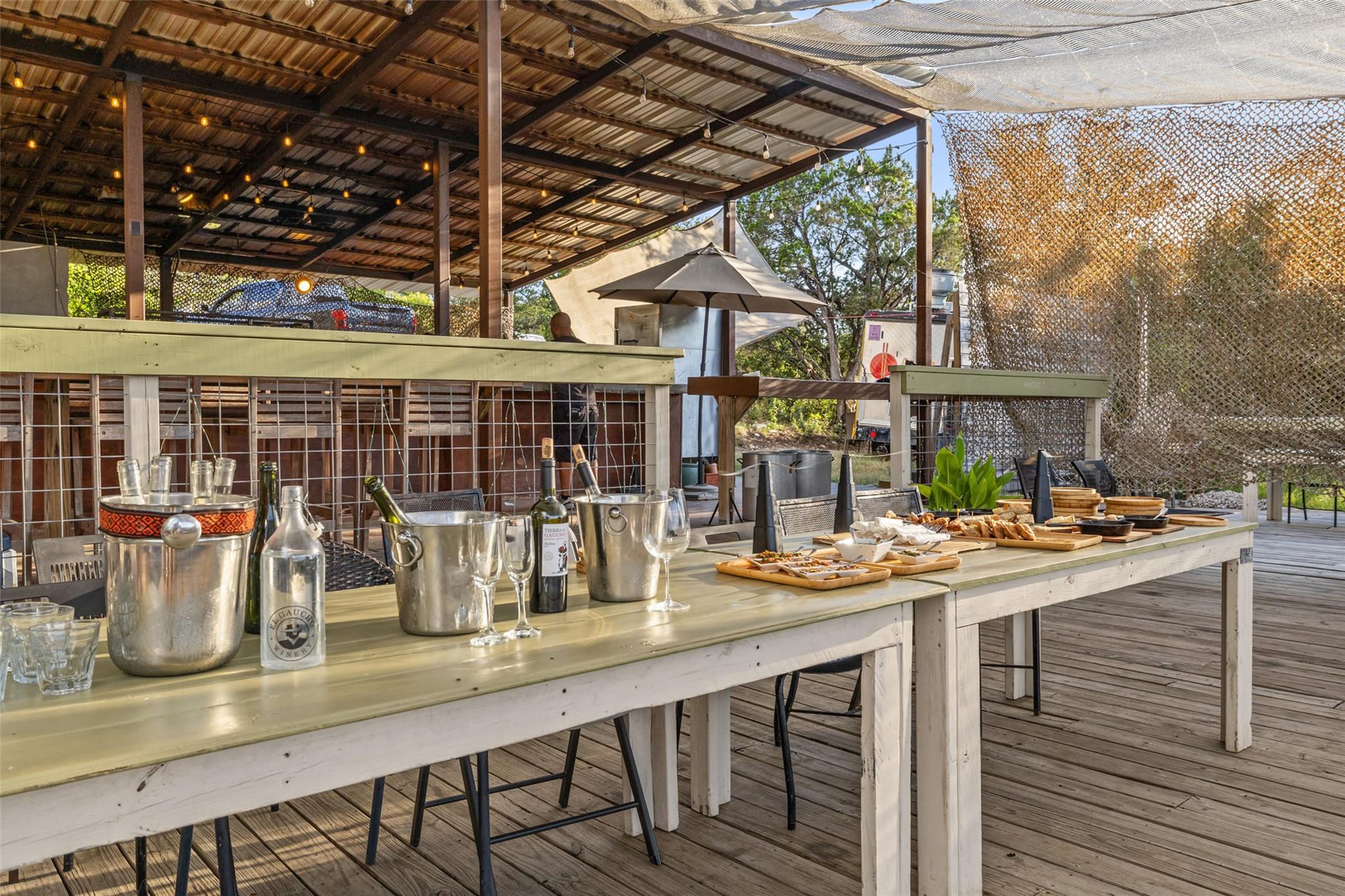 21301 Kathy Ln, Spicewood, TX 78669