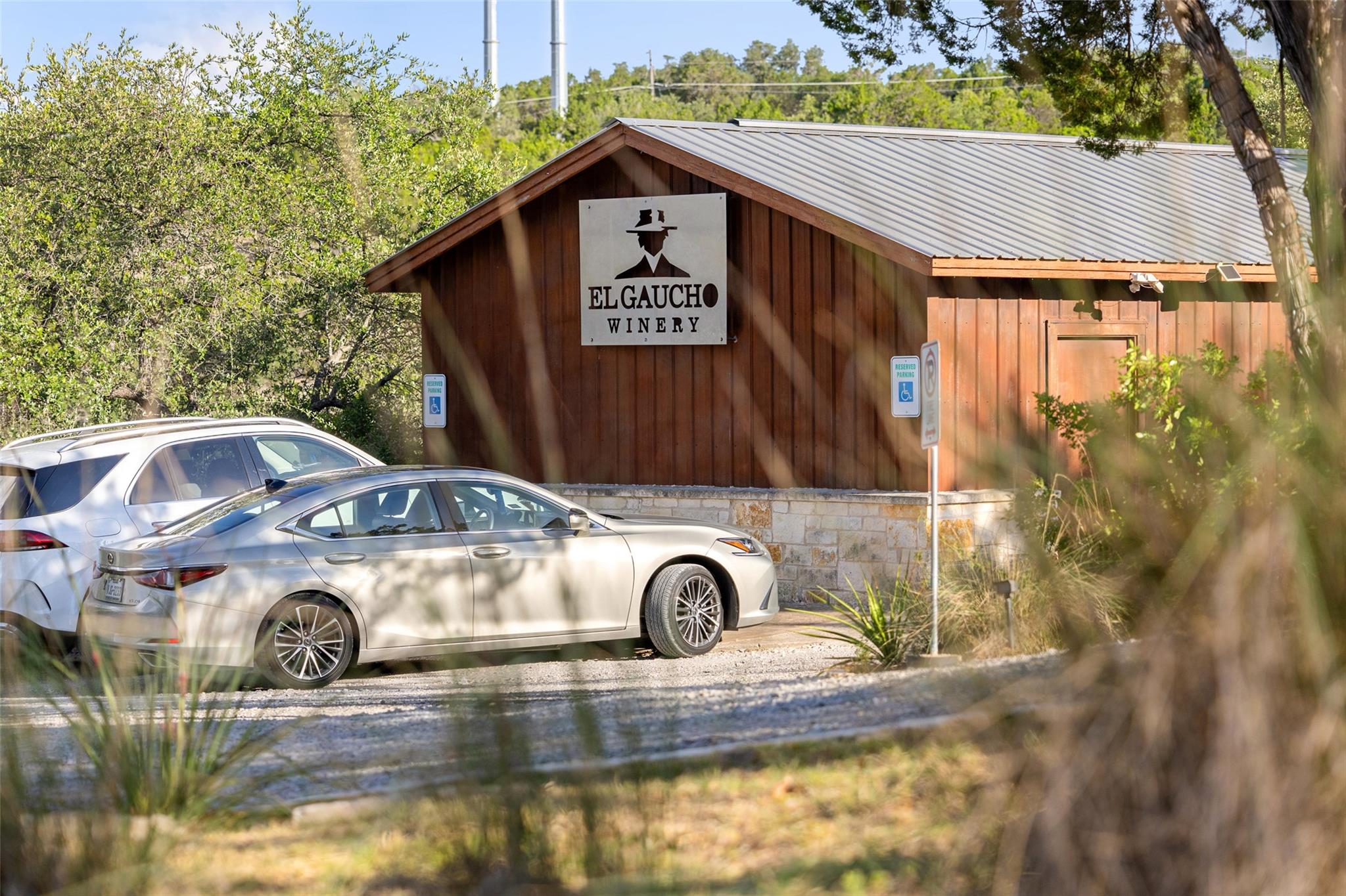 21301 Kathy Ln, Spicewood, TX 78669