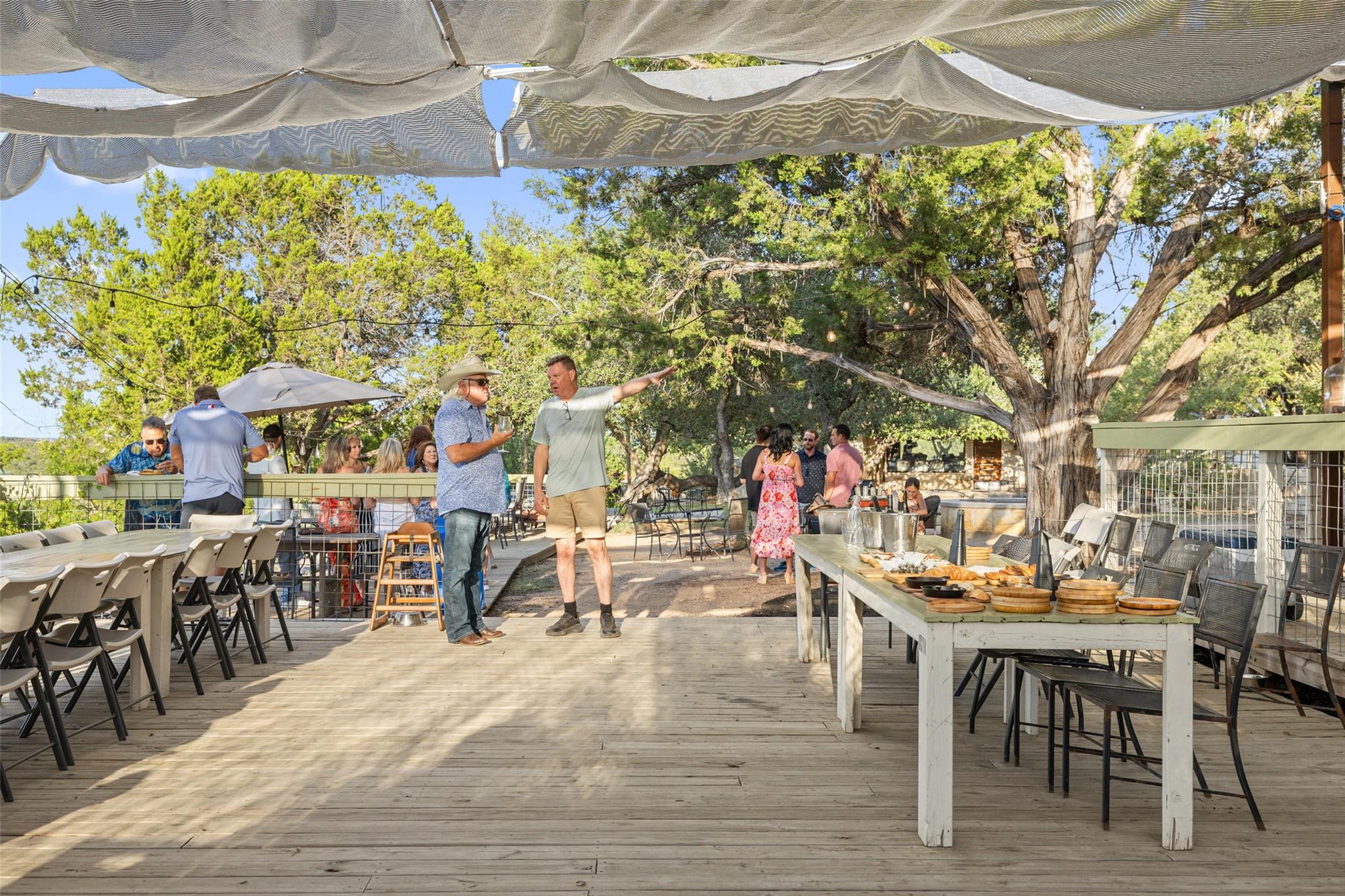 21301 Kathy Ln, Spicewood, TX 78669