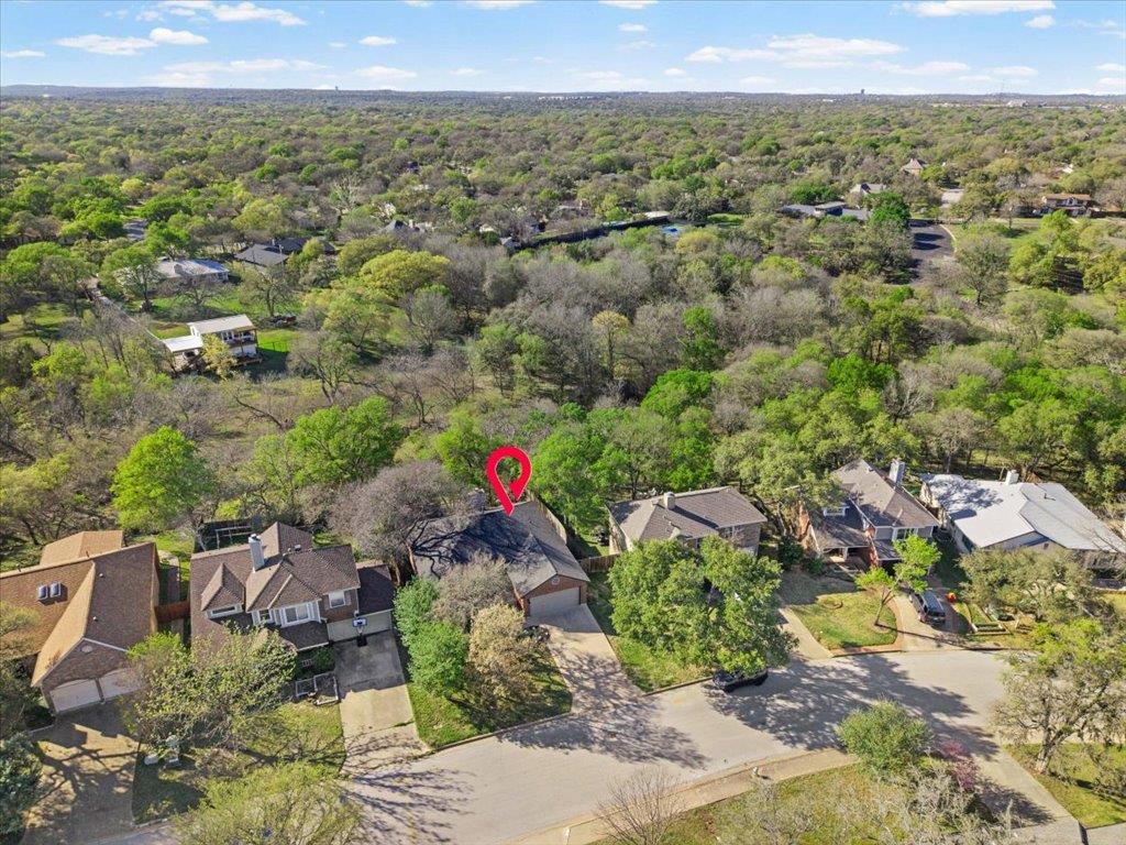 11028 Whiskey River Dr, Austin, TX 78748