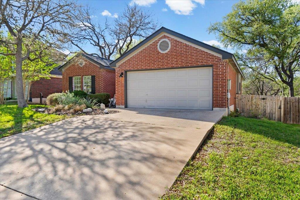 11028 Whiskey River Dr, Austin, TX 78748