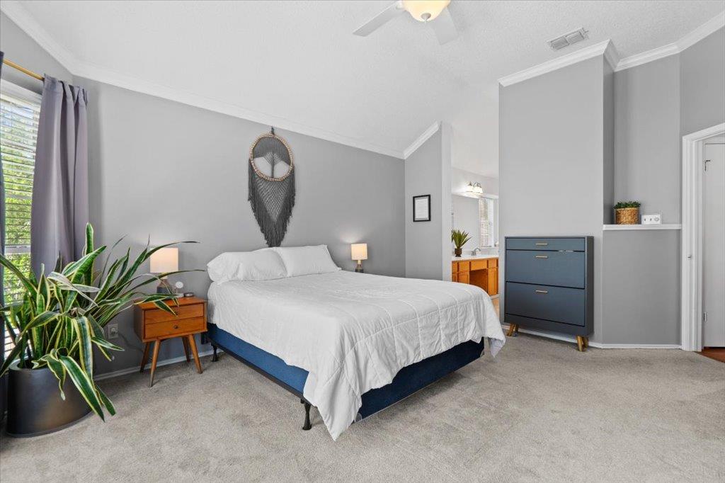 11028 Whiskey River Dr, Austin, TX 78748