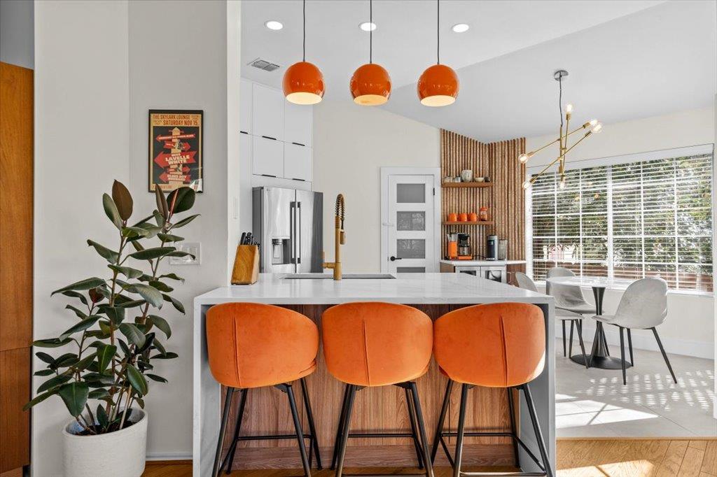 11028 Whiskey River Dr, Austin, TX 78748