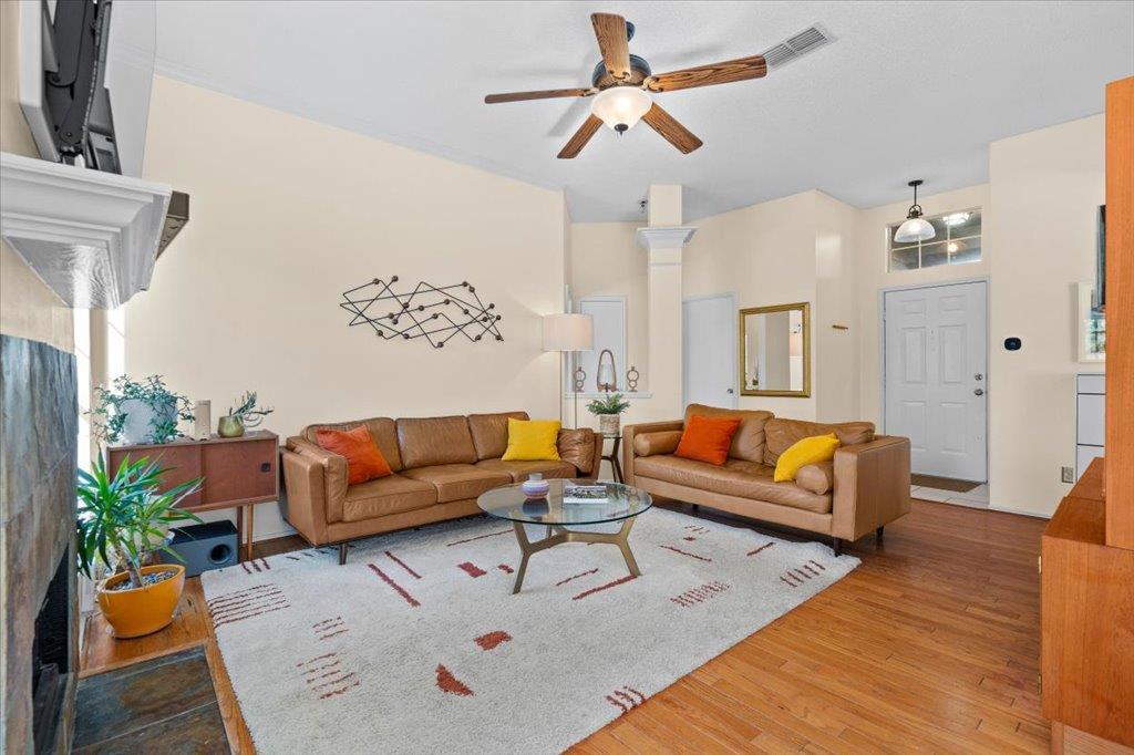 11028 Whiskey River Dr, Austin, TX 78748