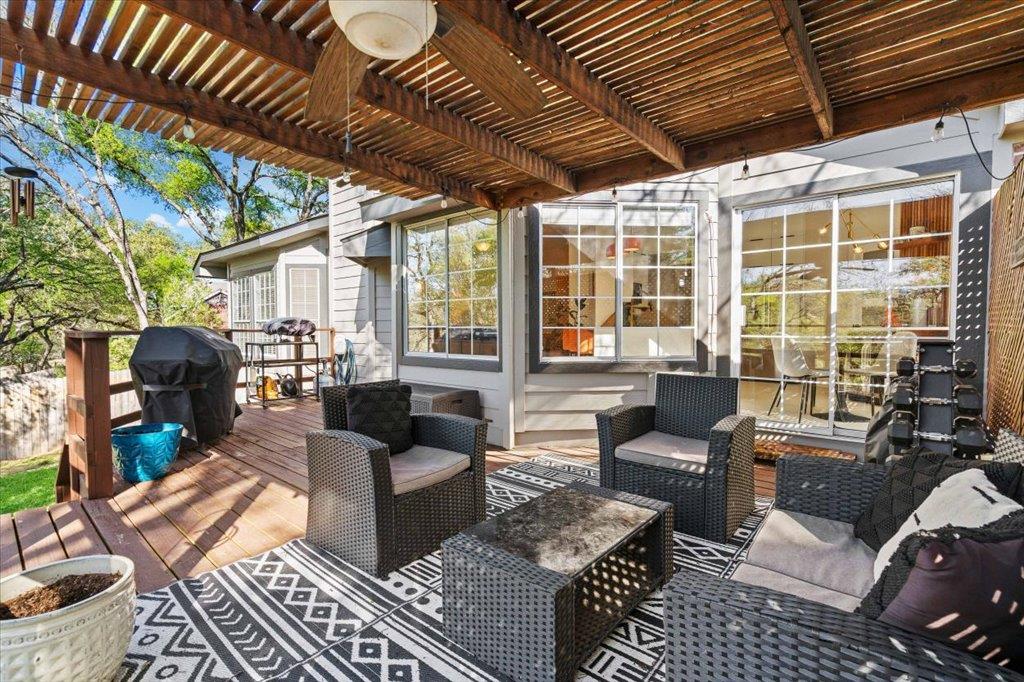 11028 Whiskey River Dr, Austin, TX 78748