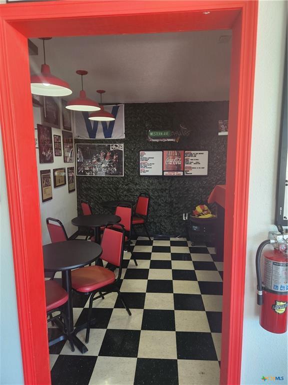 1004 S Key Ave, Lampasas, TX 76550