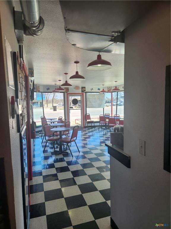 1004 S Key Ave, Lampasas, TX 76550