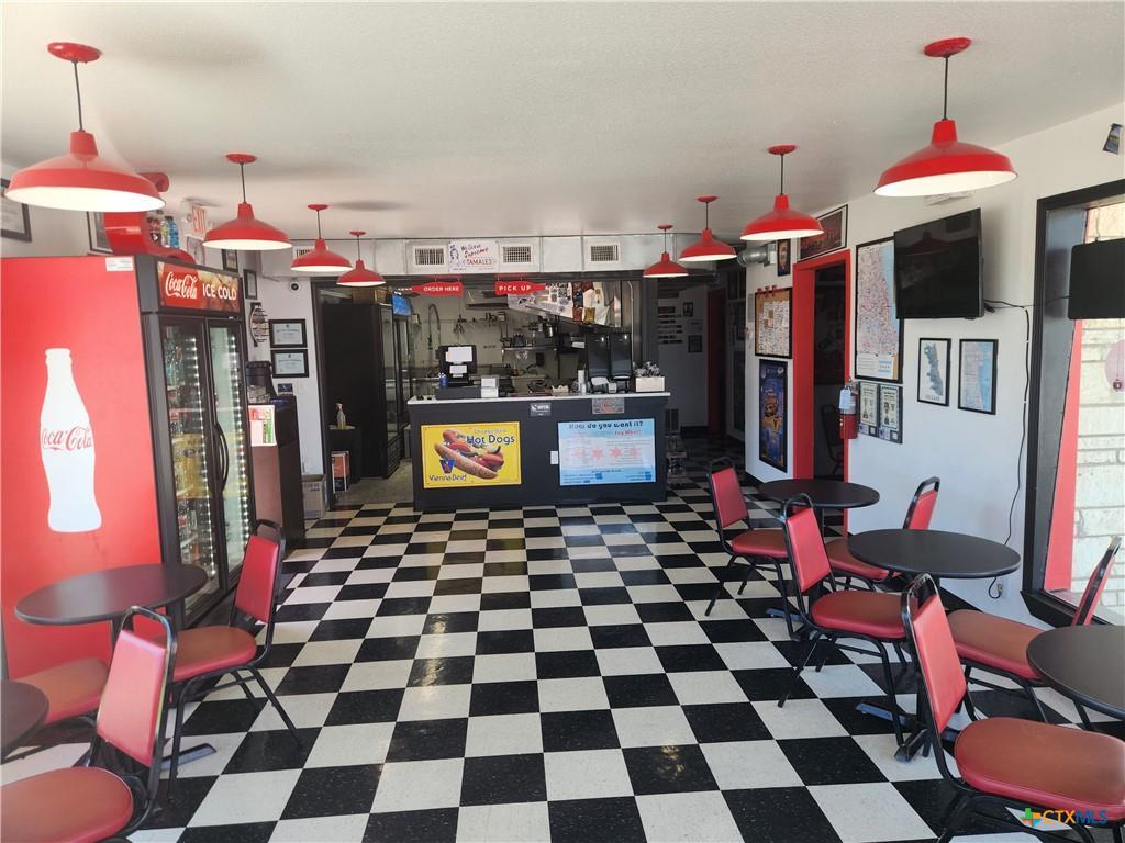 1004 S Key Ave, Lampasas, TX 76550