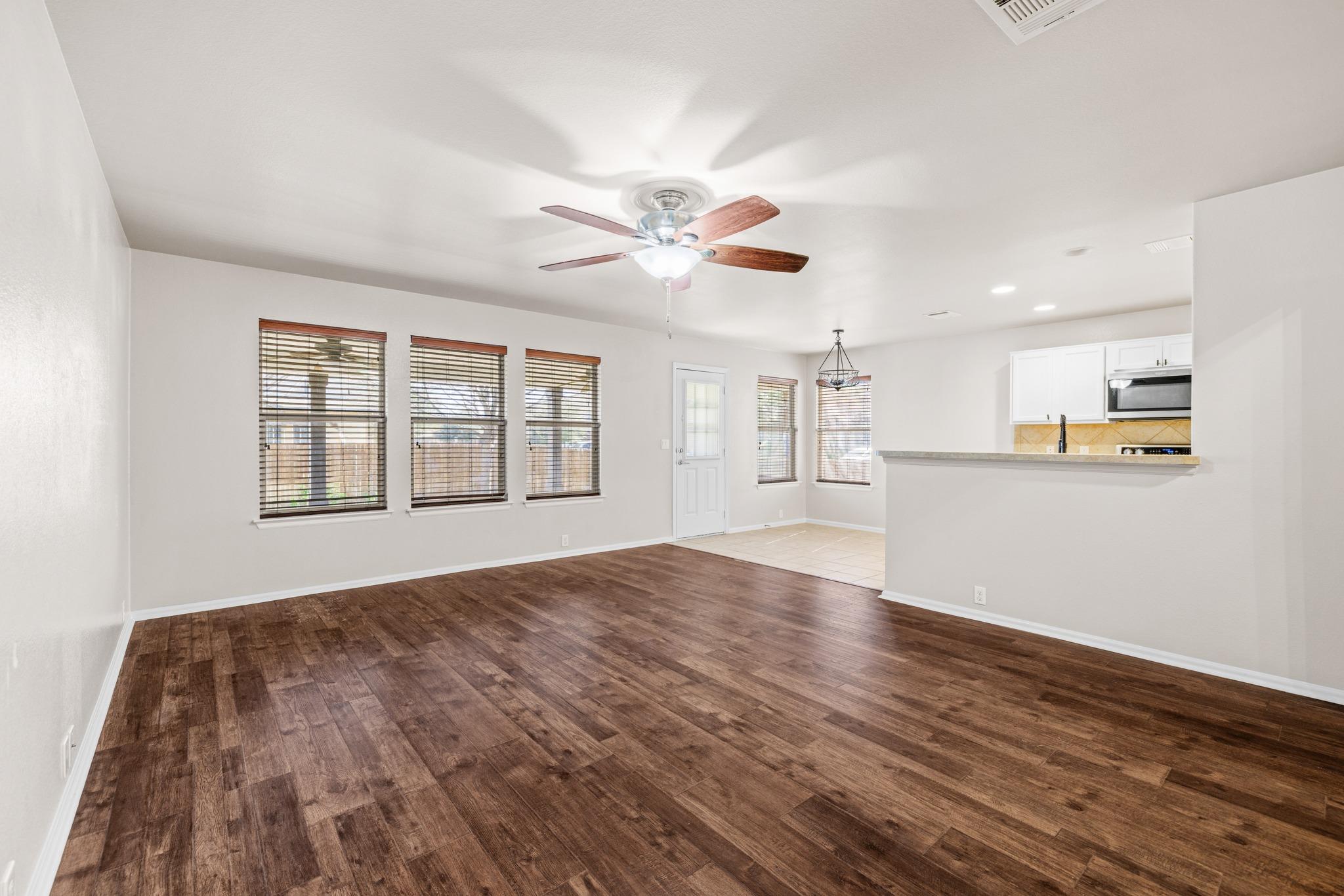 217 Inca Dove Ln, Leander, TX 78641