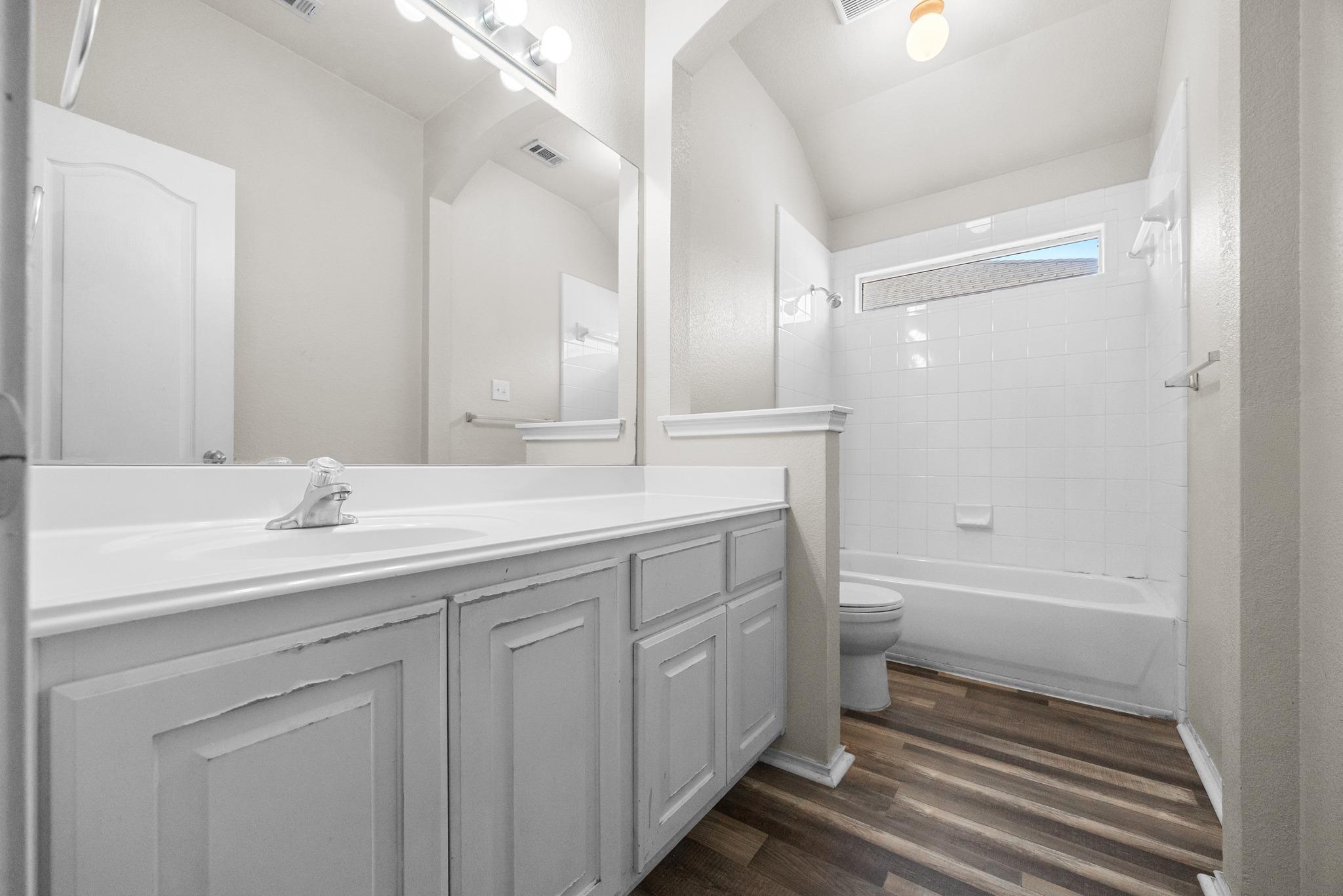 2049 Rachel Ln, Round Rock, TX 78664