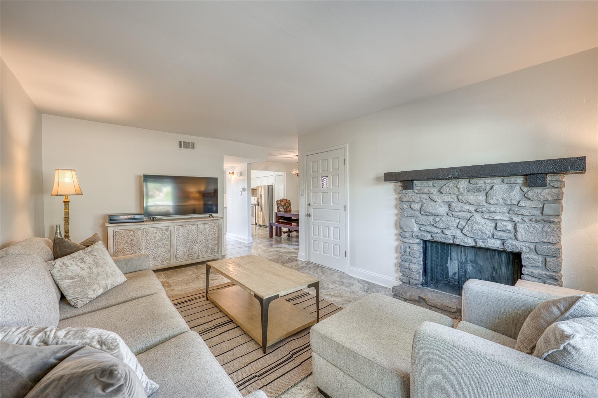 1209 Hi Stirrup # 113, Horseshoe Bay, TX 78657