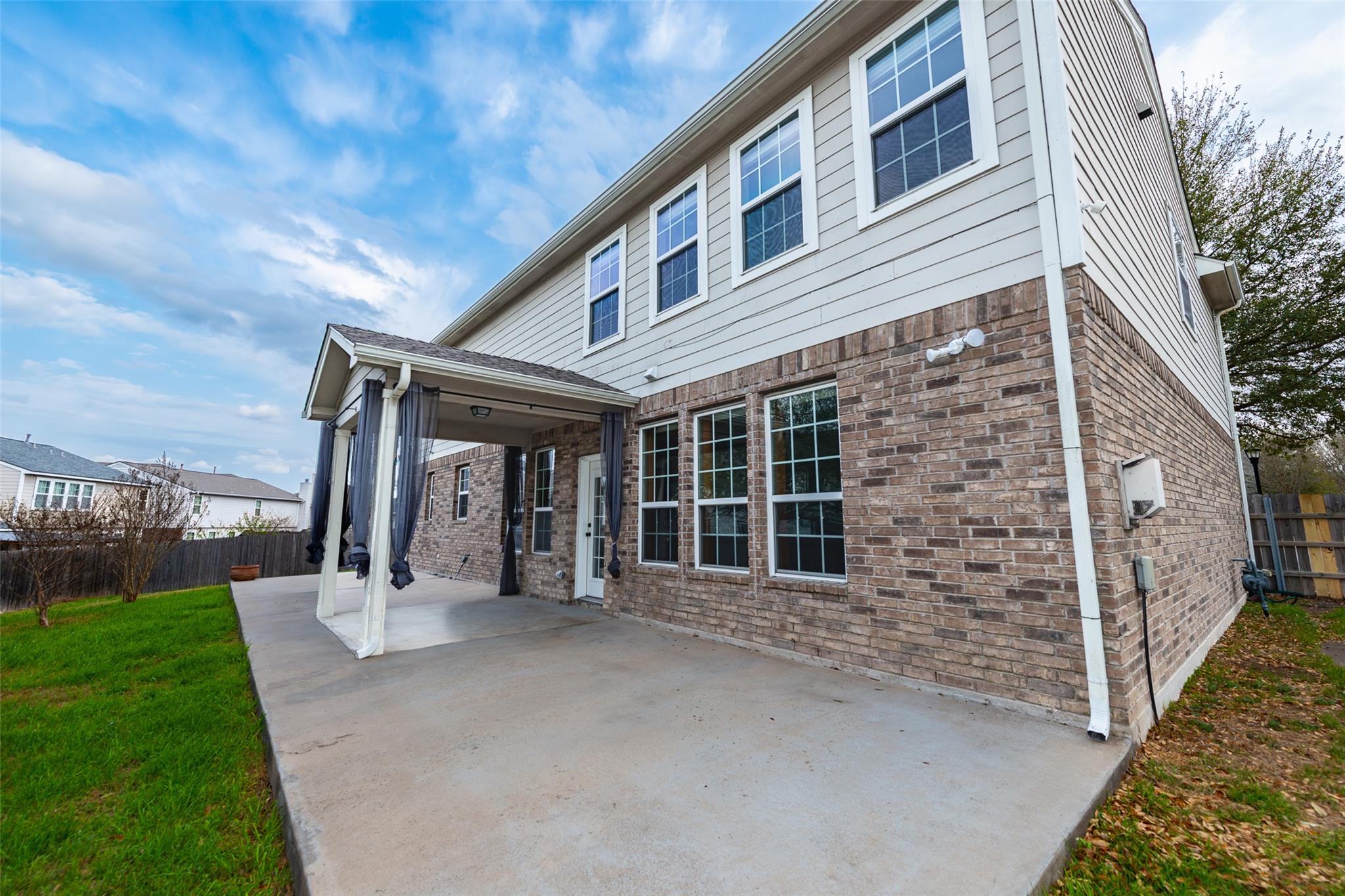 184 Tulip Cv, Kyle, TX 78640