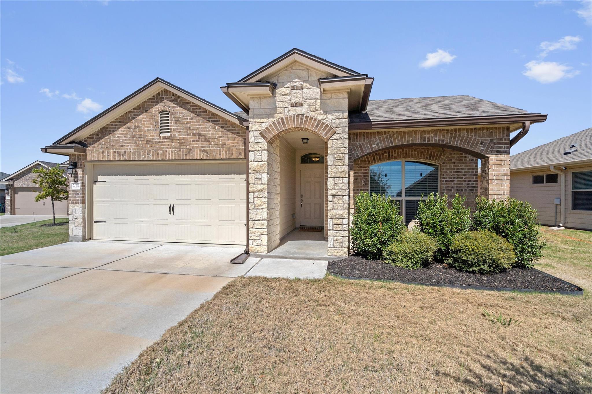 214 Nathaniel Dr, Taylor, TX 76574