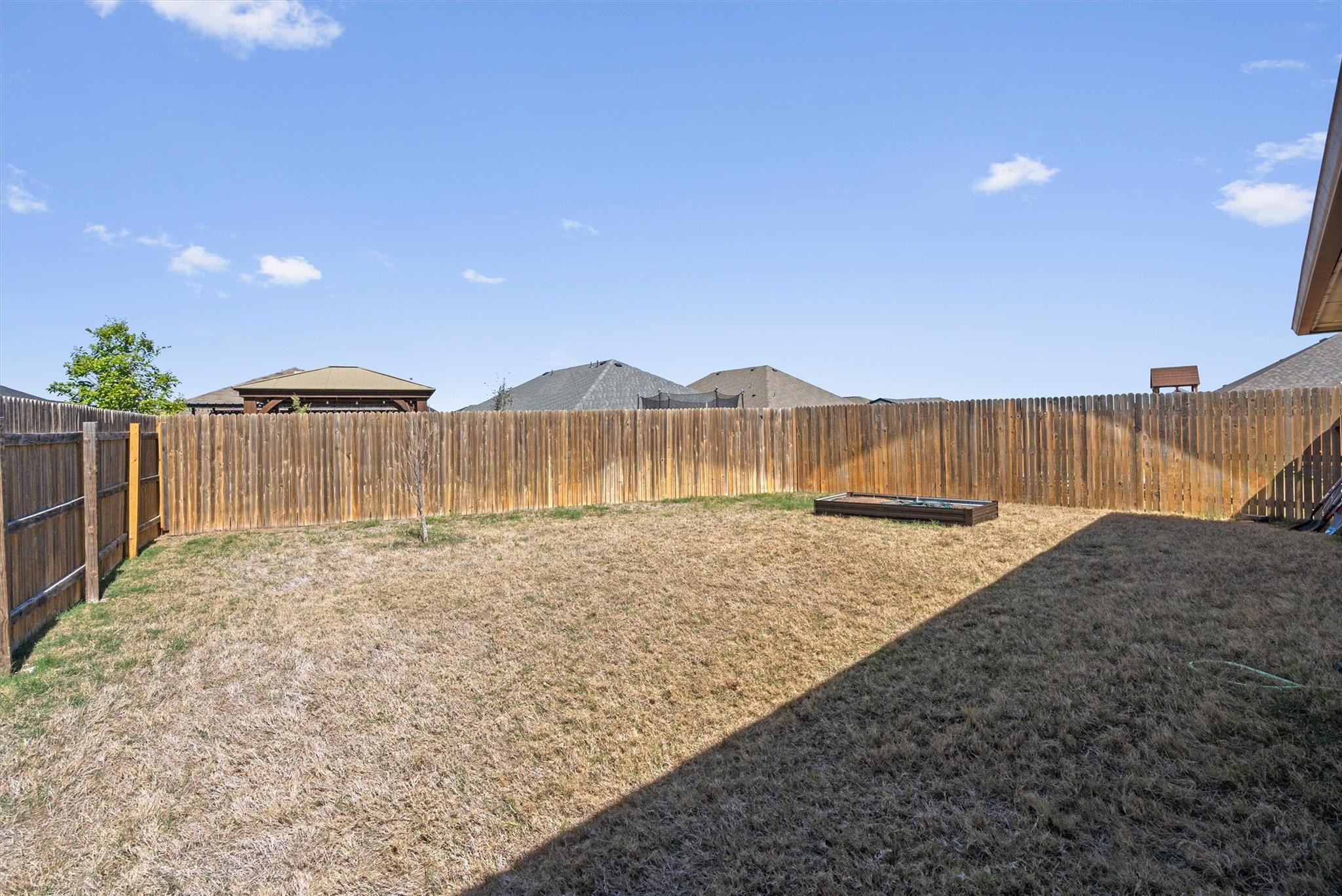 214 Nathaniel Dr, Taylor, TX 76574