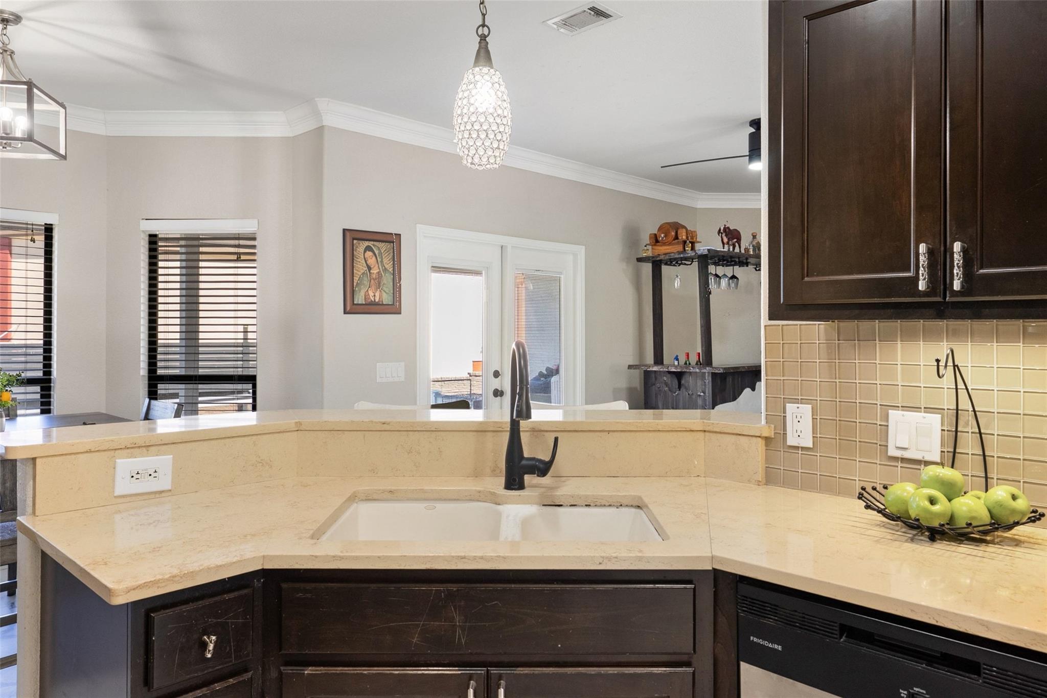 2026 Dripping Spgs, New Braunfels, TX 78130