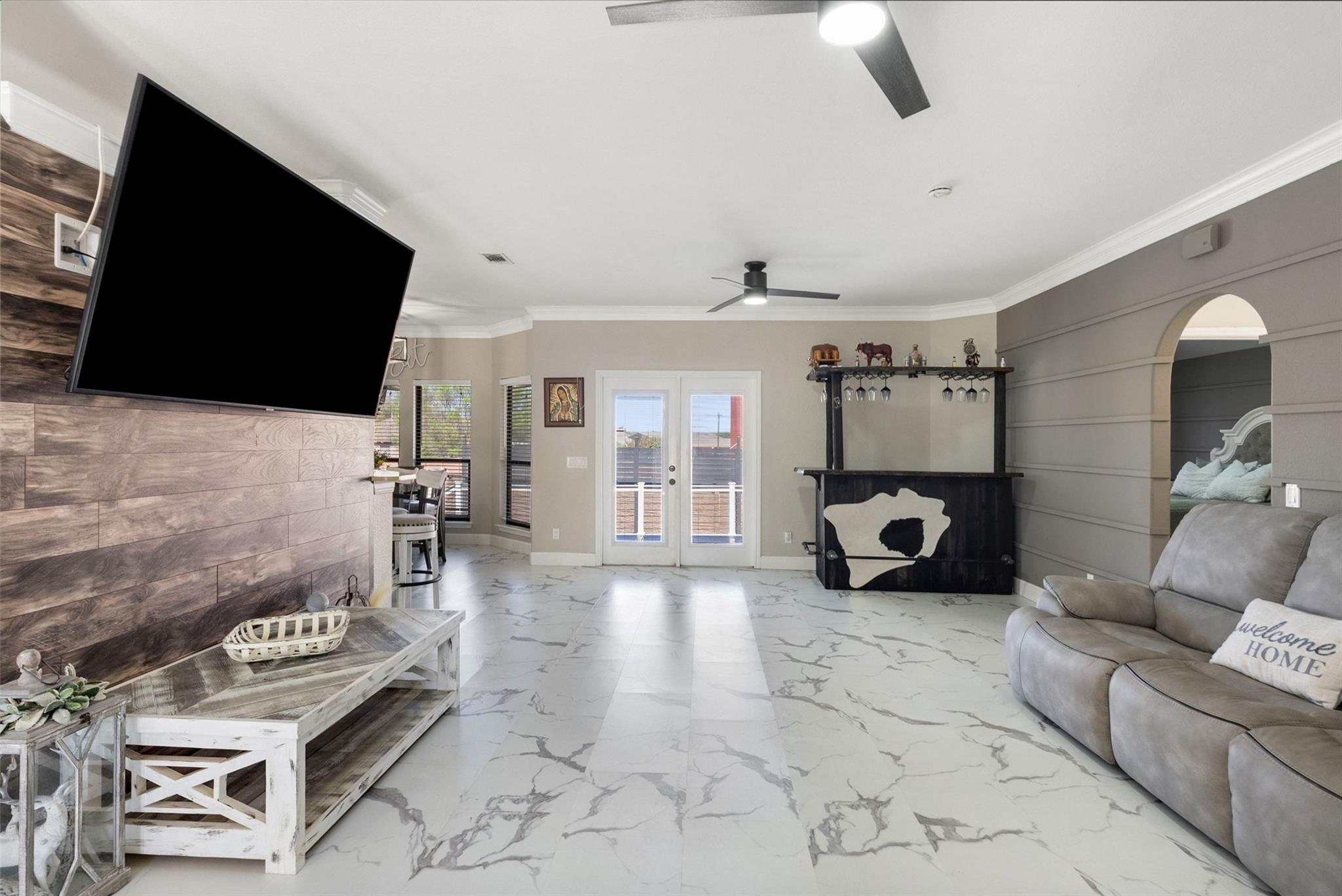 2026 Dripping Spgs, New Braunfels, TX 78130