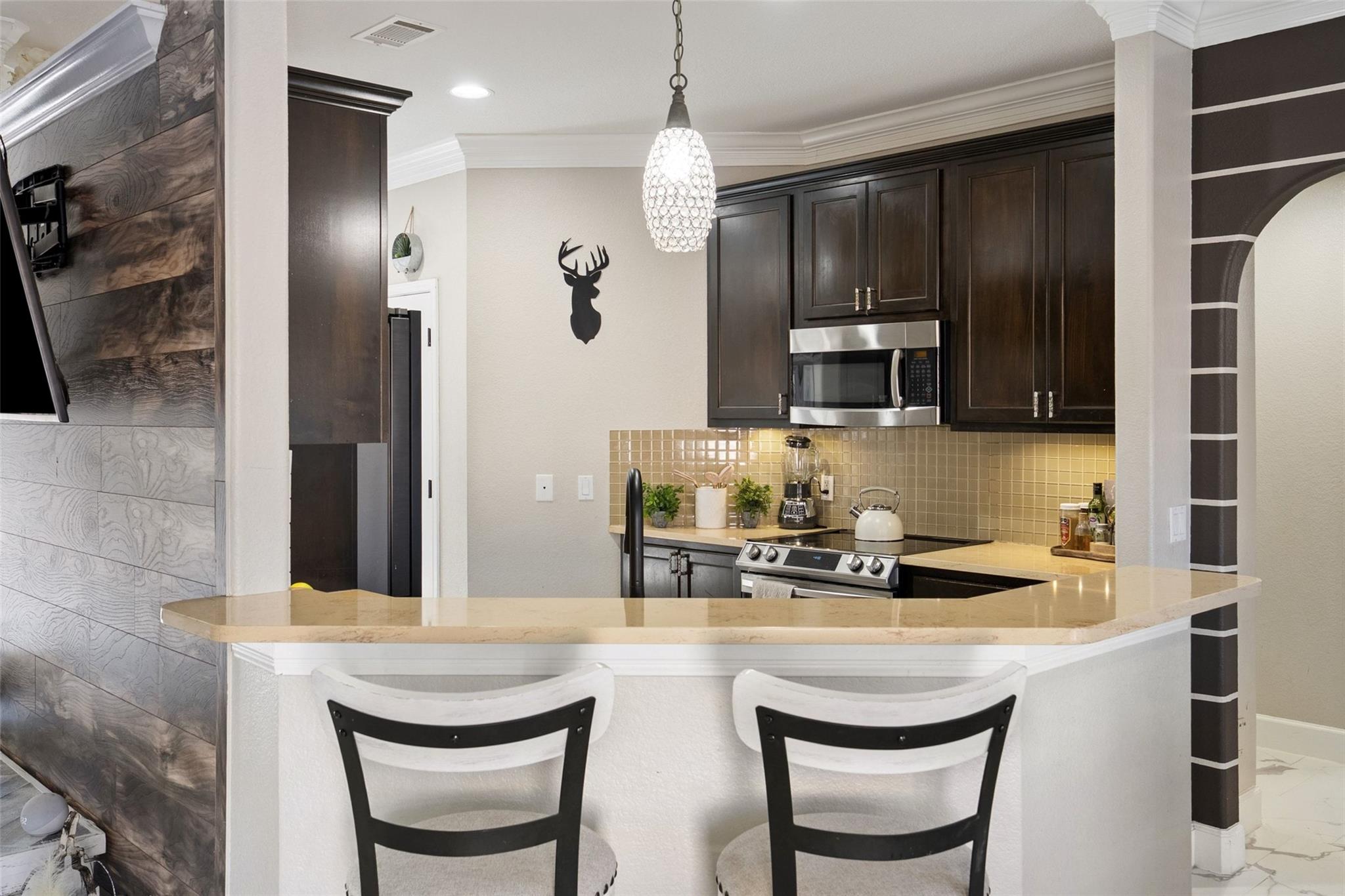 2026 Dripping Spgs, New Braunfels, TX 78130