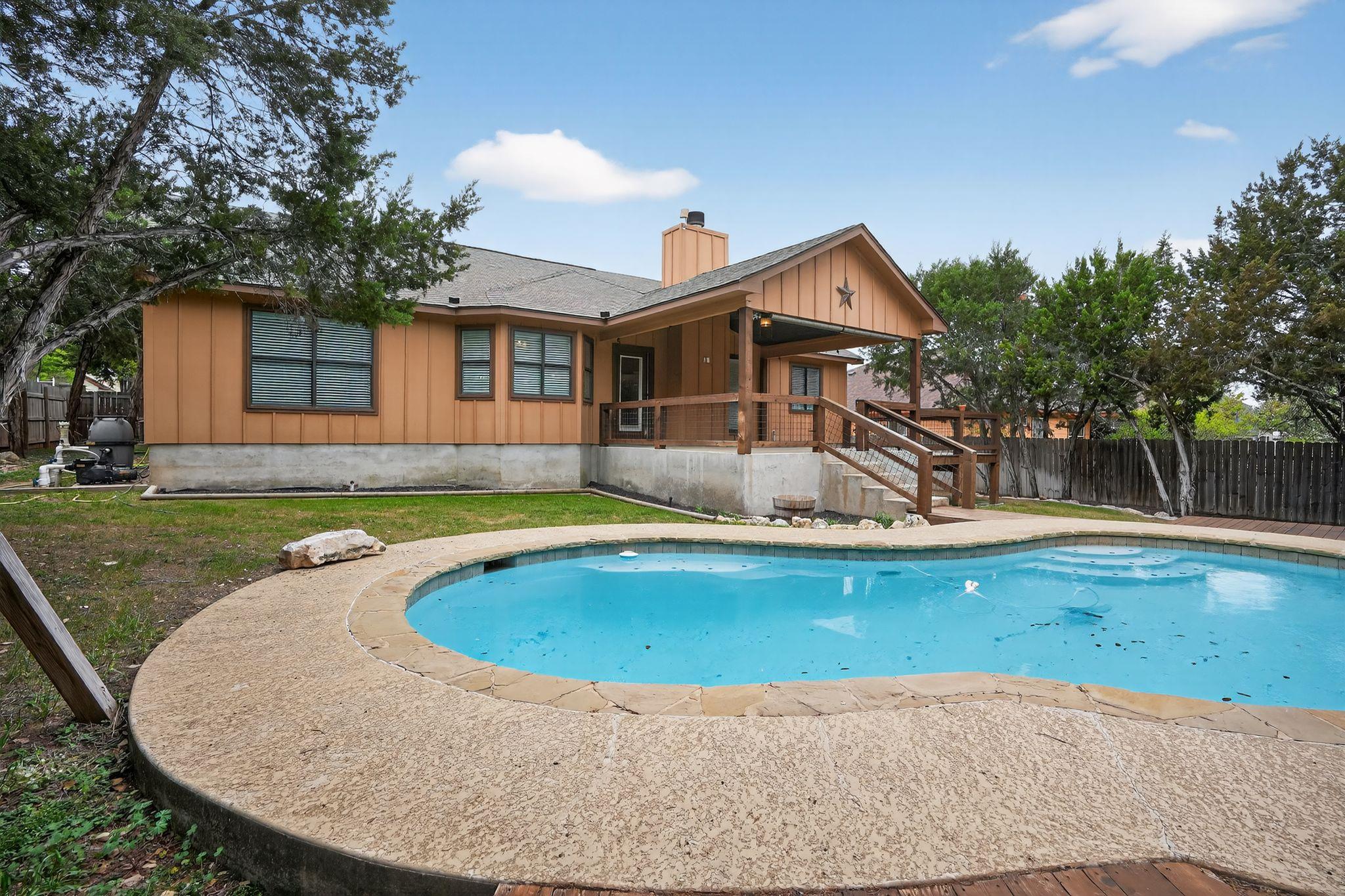 4 Redwood Cir, Wimberley, TX 78676