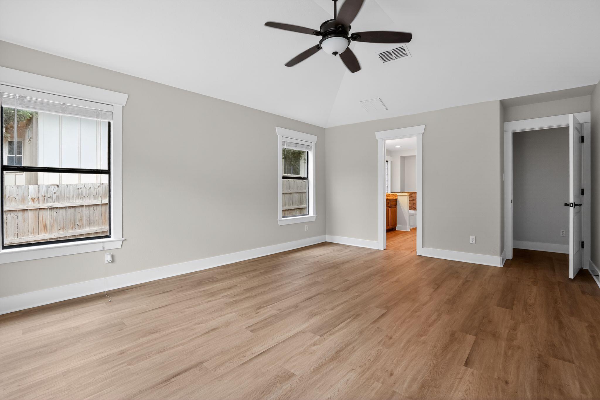 4 Redwood Cir, Wimberley, TX 78676