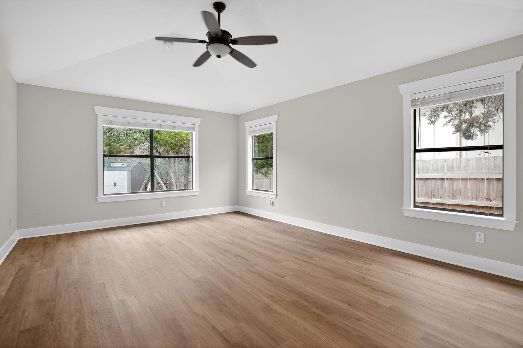 4 Redwood Cir, Wimberley, TX 78676