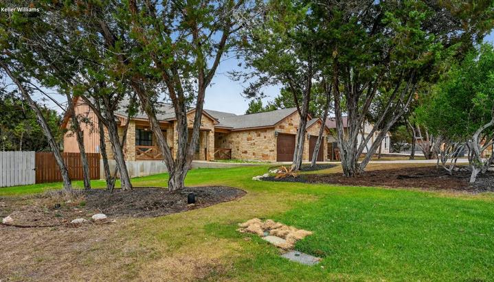 4 Redwood Cir, Wimberley, TX 78676