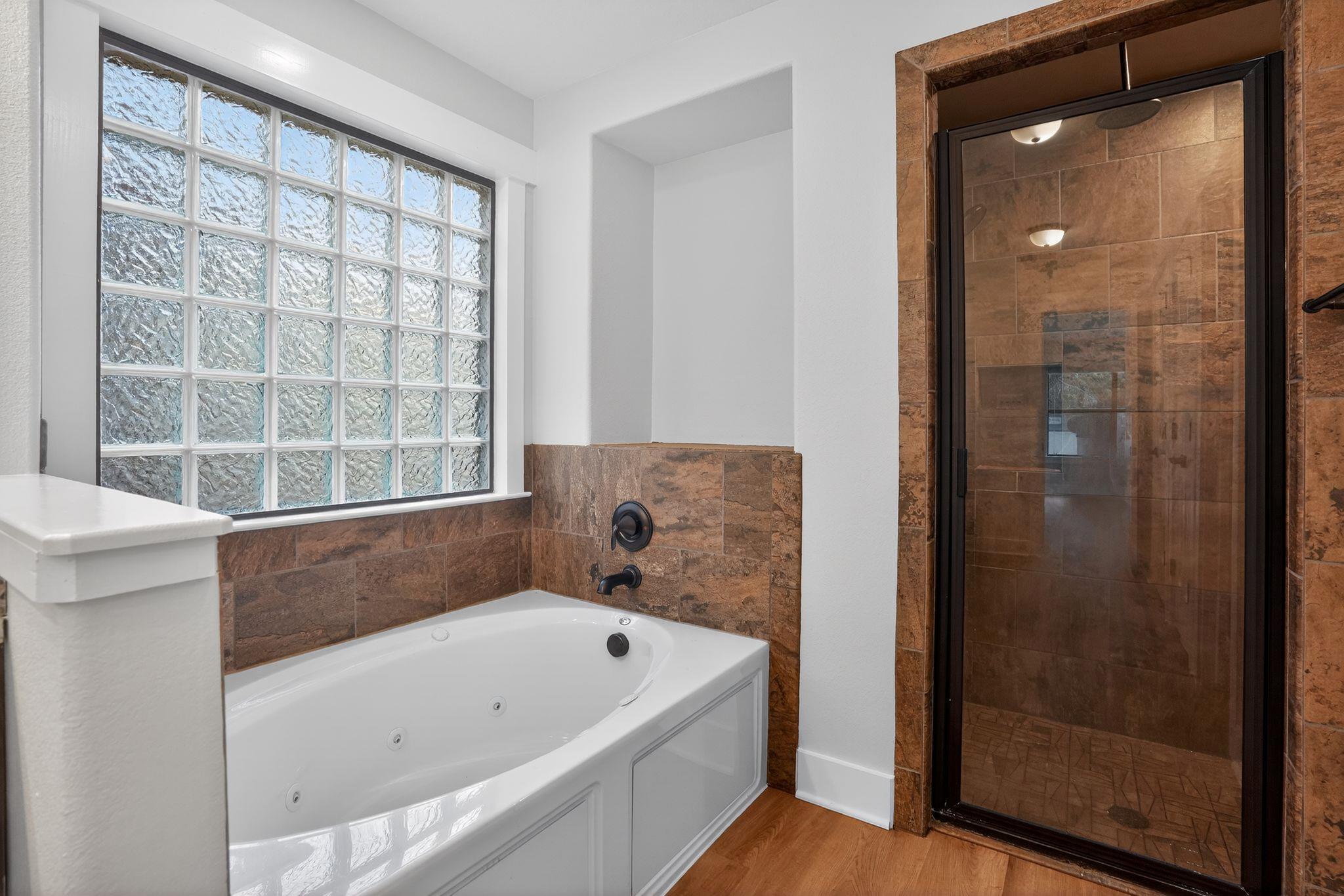 4 Redwood Cir, Wimberley, TX 78676