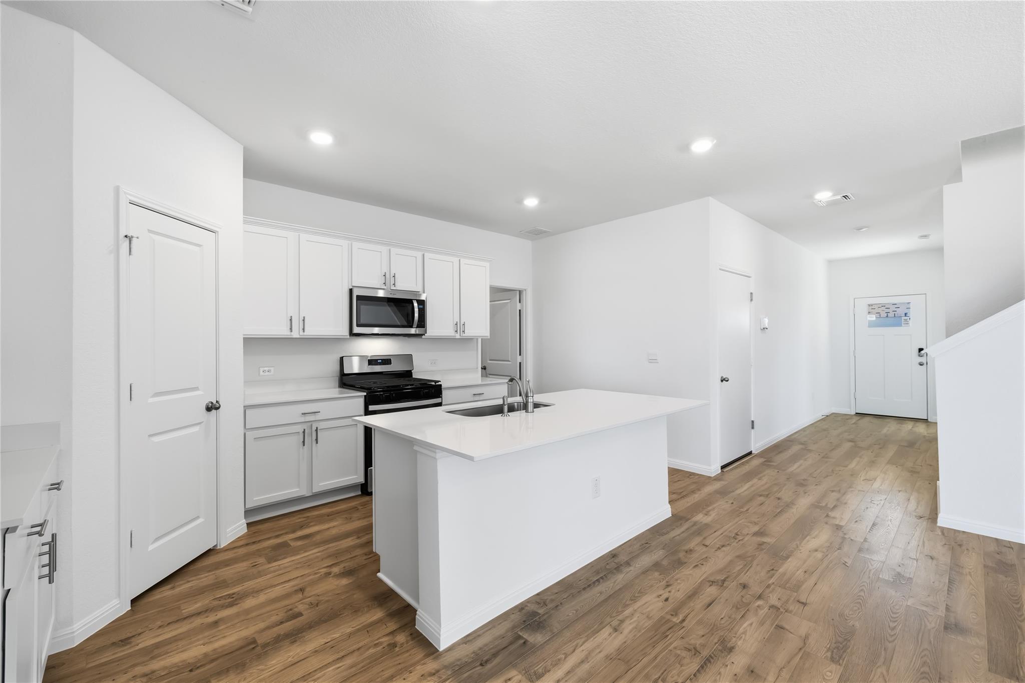 1925 LAZY ACRES St, Leander, TX 78641