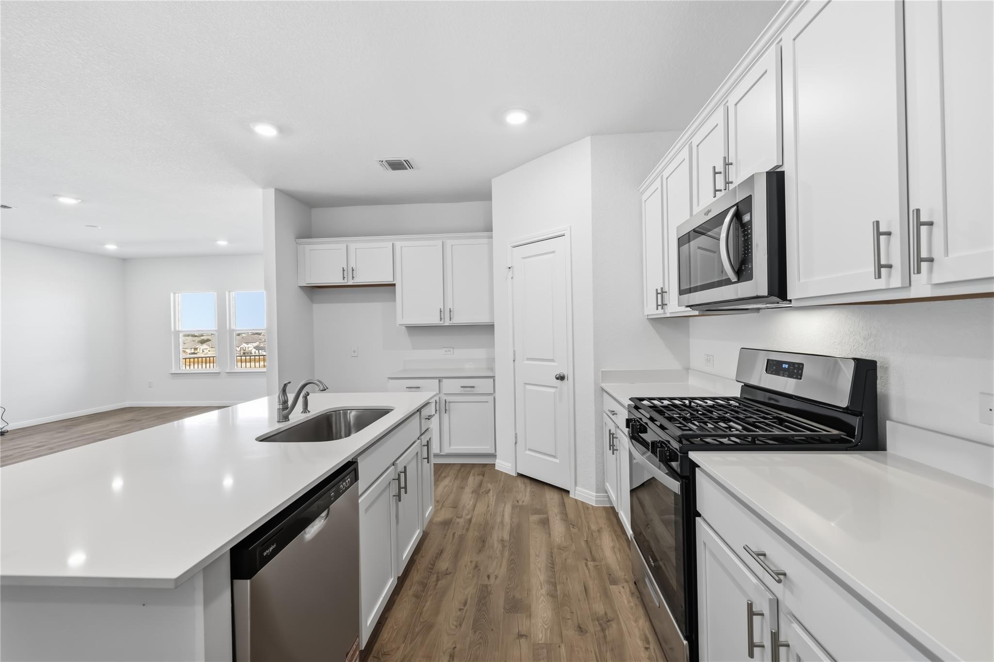 1925 LAZY ACRES St, Leander, TX 78641