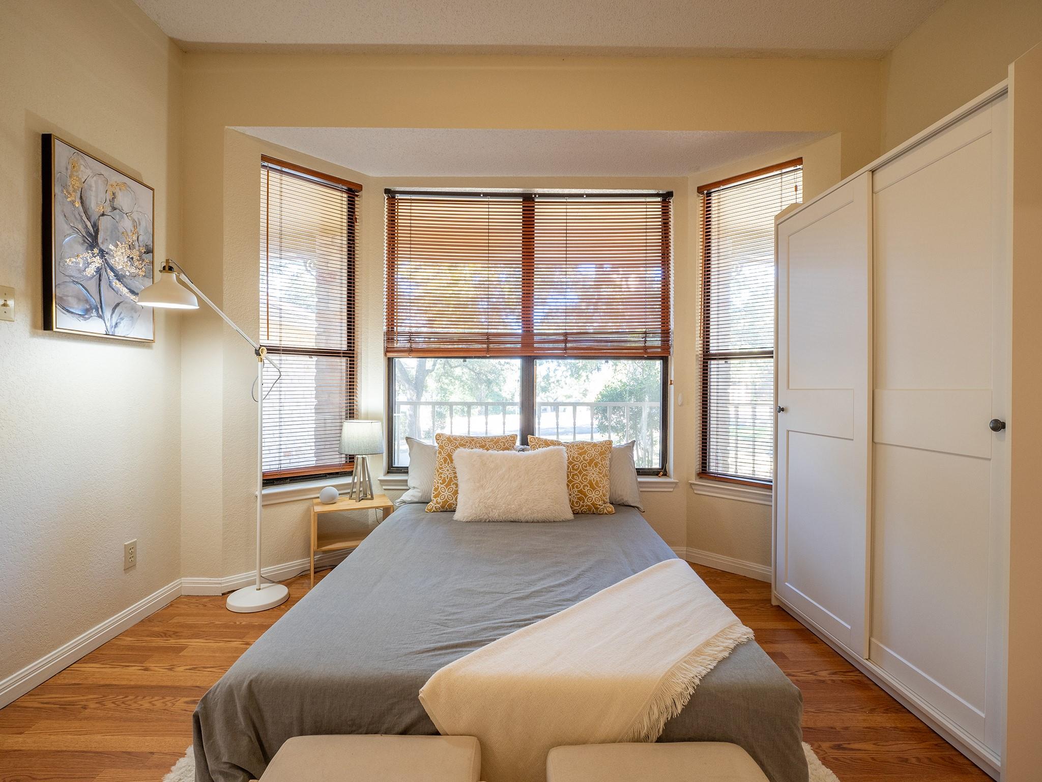 8906 Scotsman Dr, Austin, TX 78750