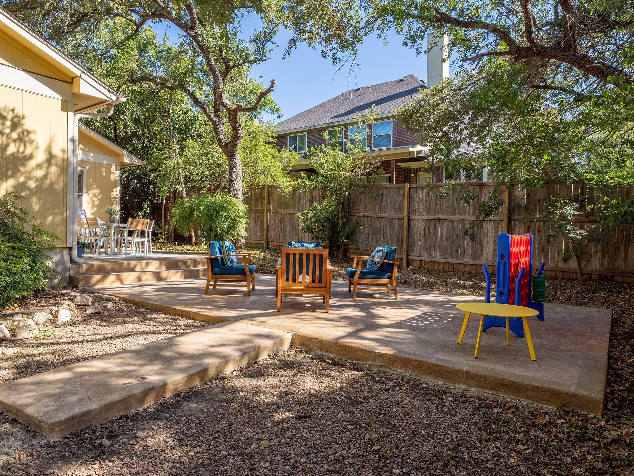 8906 Scotsman Dr, Austin, TX 78750