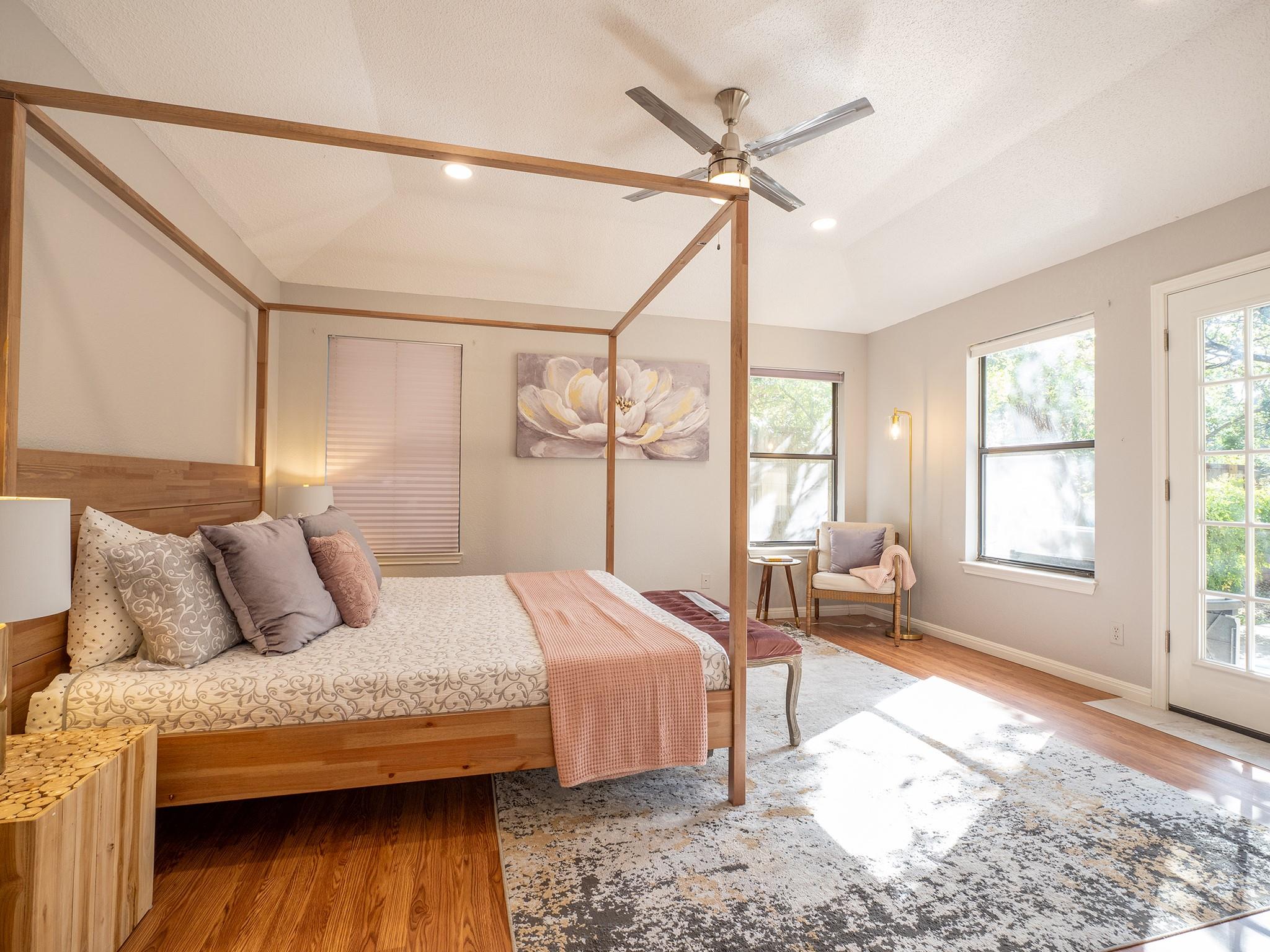 8906 Scotsman Dr, Austin, TX 78750