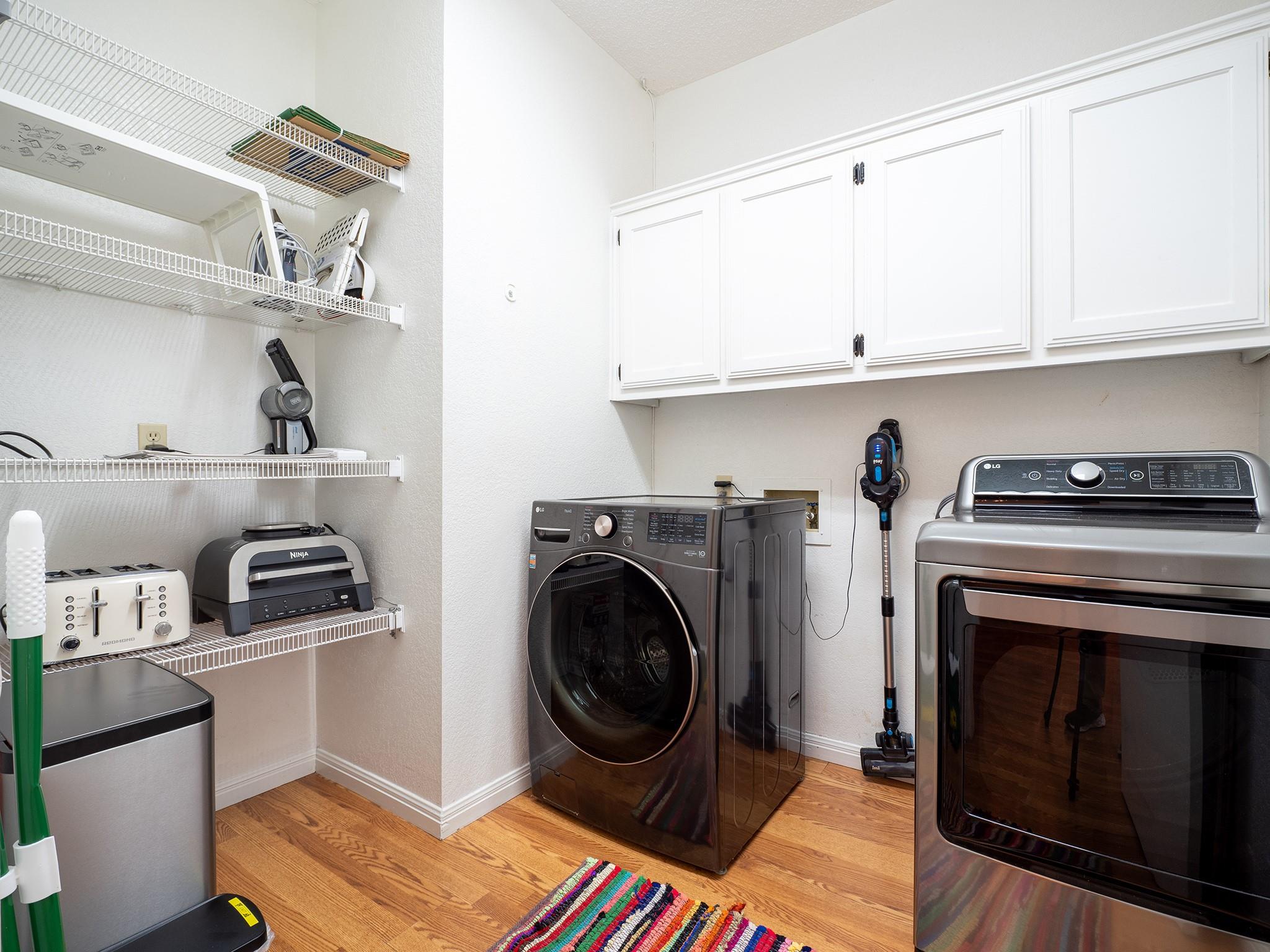 8906 Scotsman Dr, Austin, TX 78750