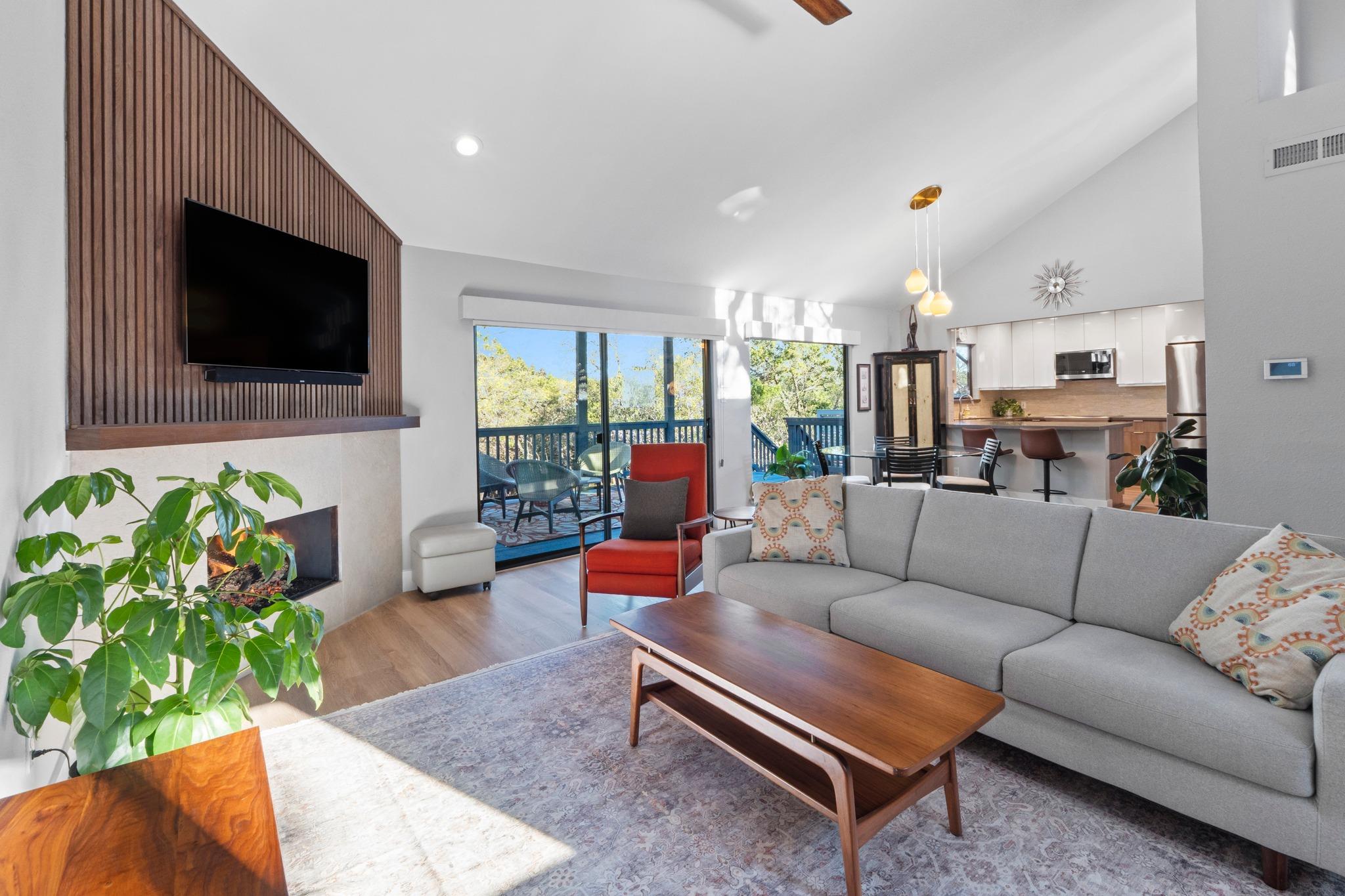 2200 Homedale Dr # B, Austin, TX 78704